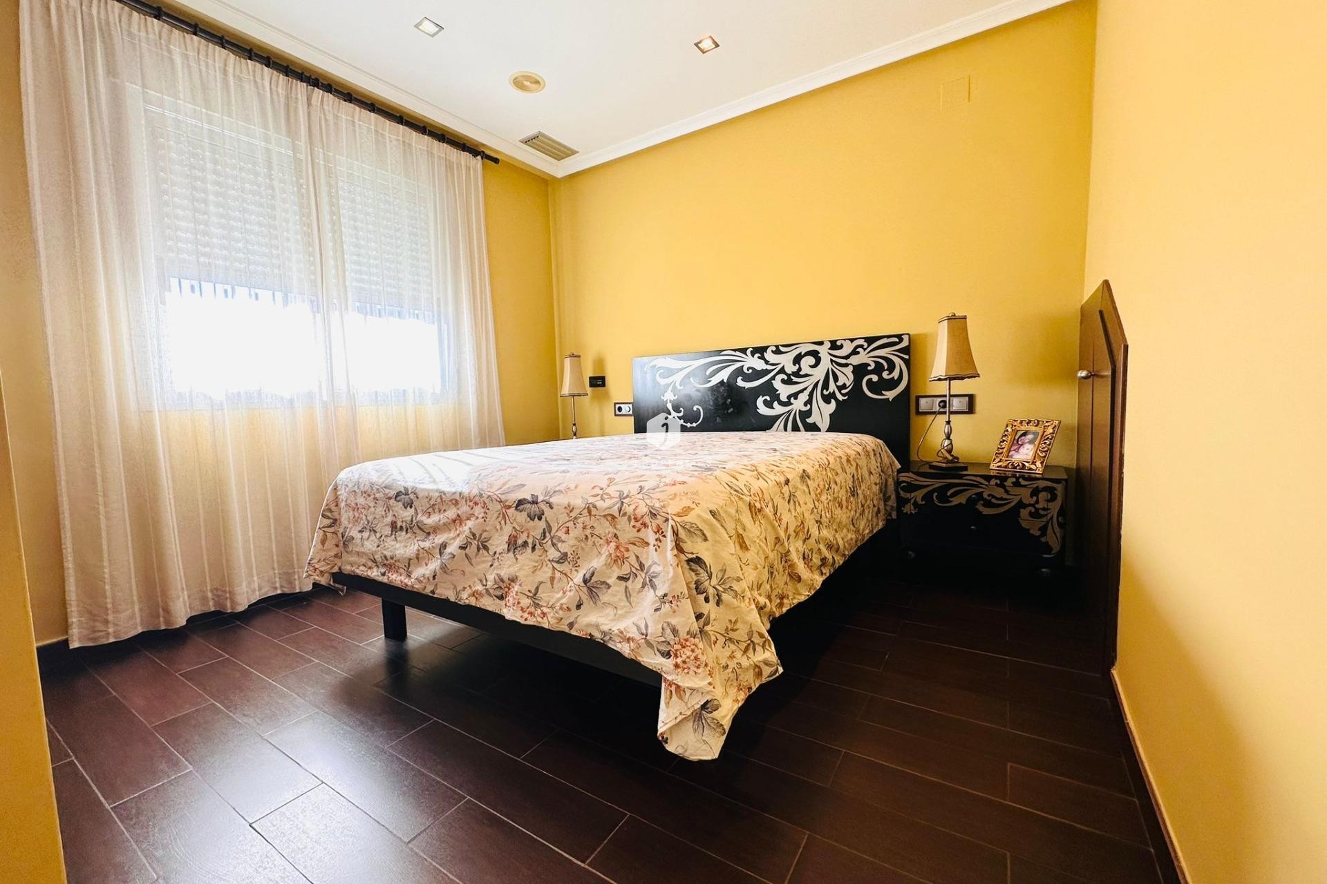 Tweedehands - Appartement / flat -
Torrevieja - Estacion de autobuses