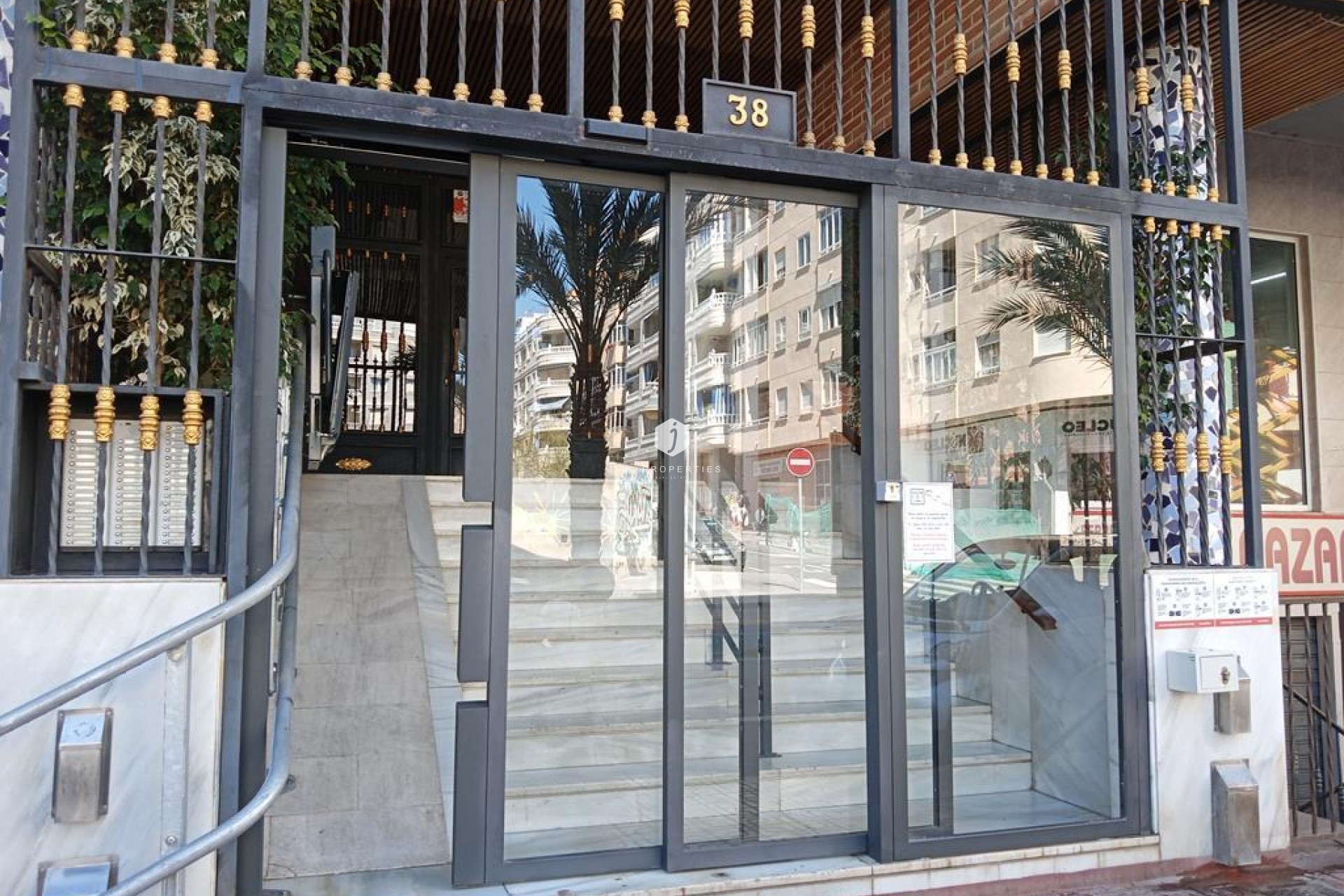 Tweedehands - Appartement / flat -
Torrevieja - Habaneras