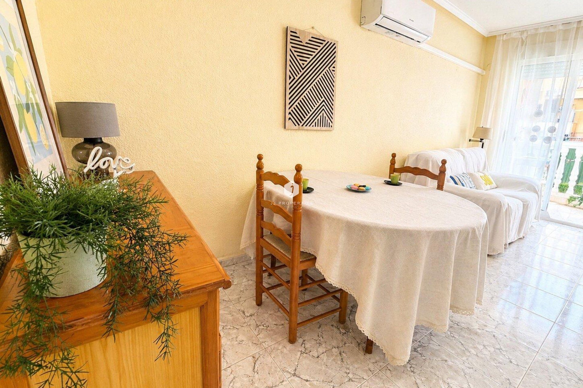 Tweedehands - Appartement / flat -
Torrevieja - Habaneras