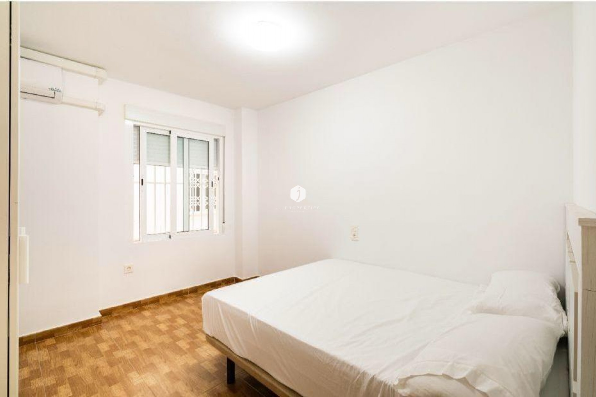 Tweedehands - Appartement / flat -
Torrevieja - La Mata Pueblo