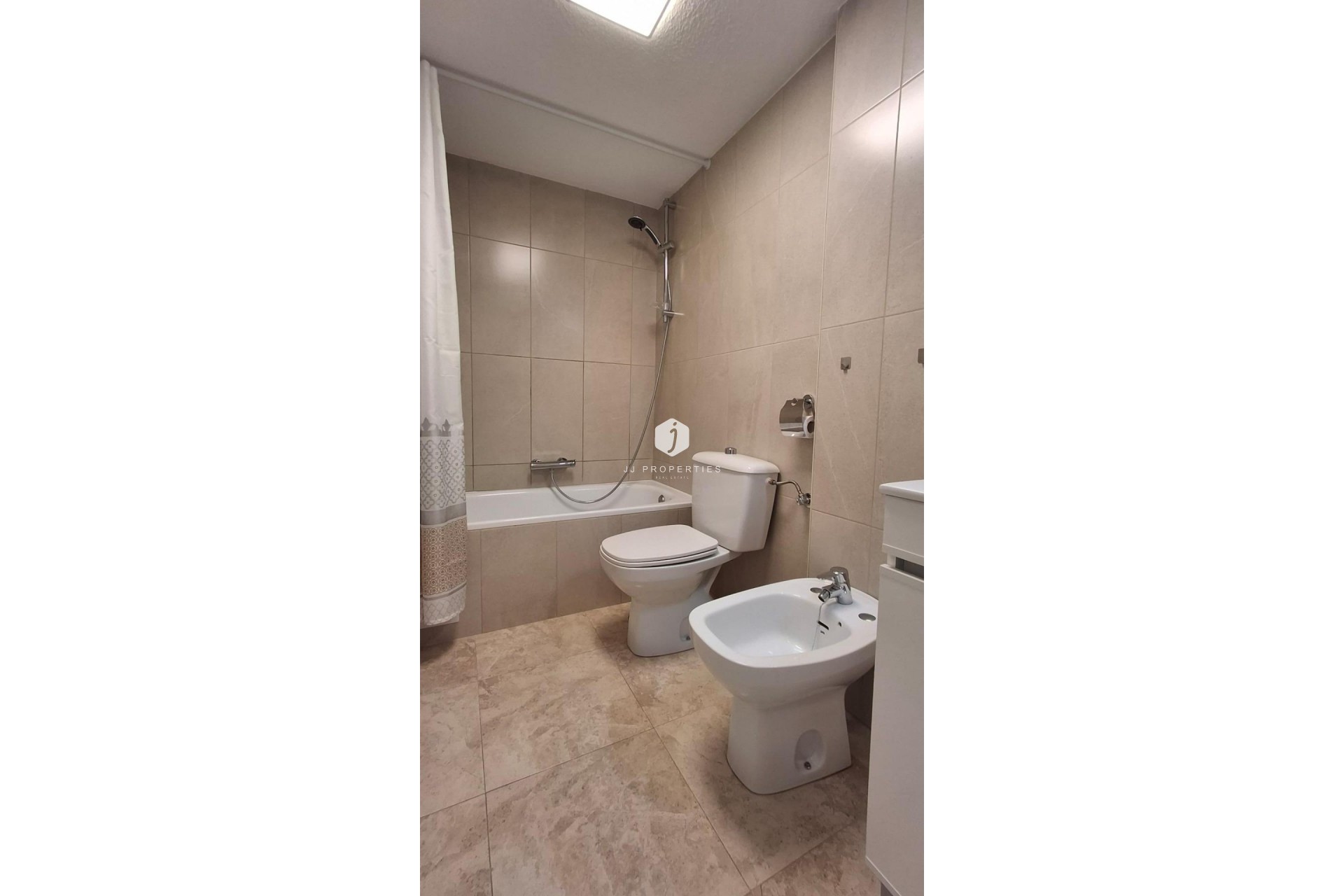Tweedehands - Appartement / flat -
Torrevieja - La Mata Pueblo