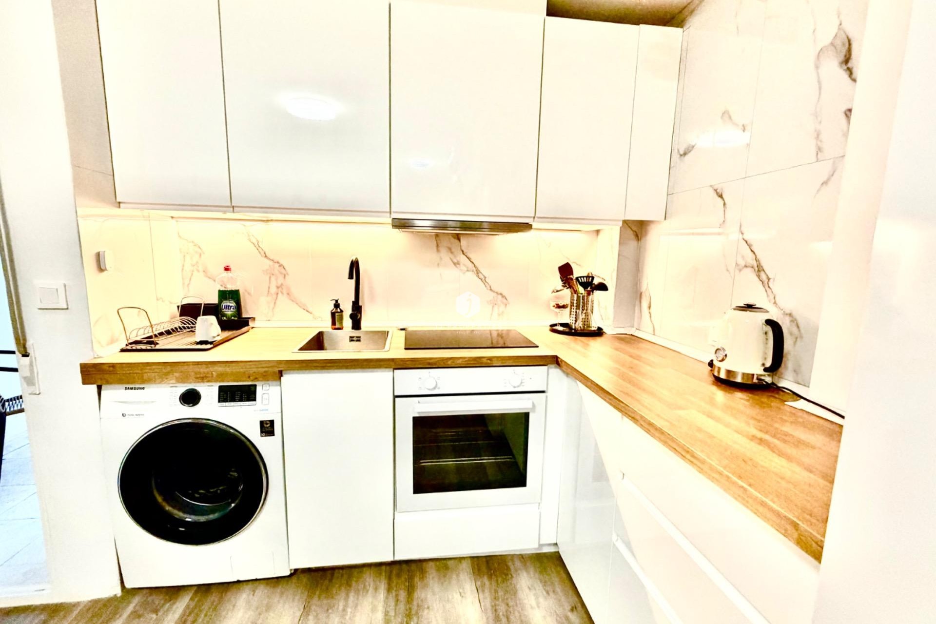 Tweedehands - Appartement / flat -
Torrevieja - La Mata Pueblo
