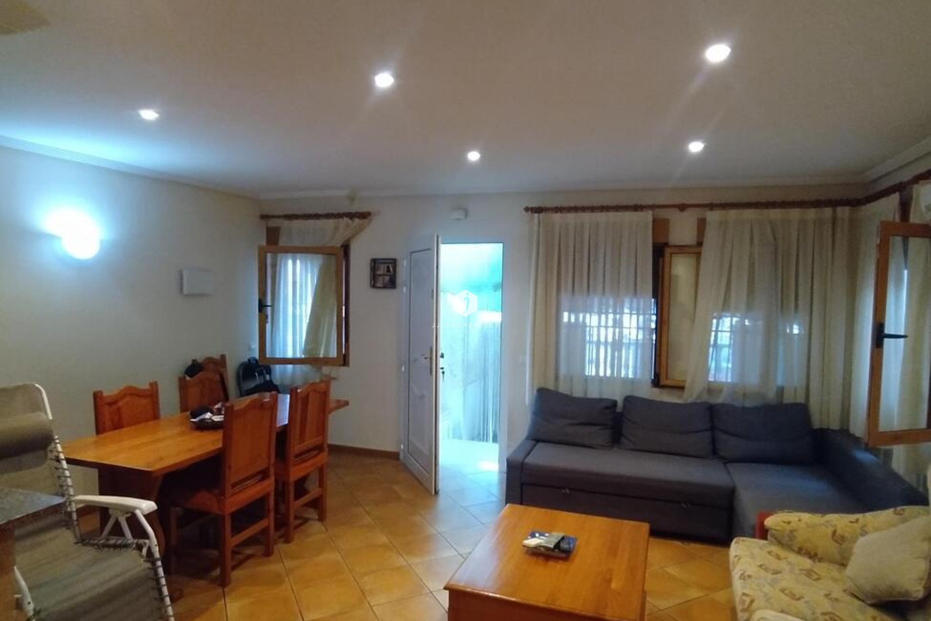 Tweedehands - Appartement / flat -
Torrevieja - La Mata