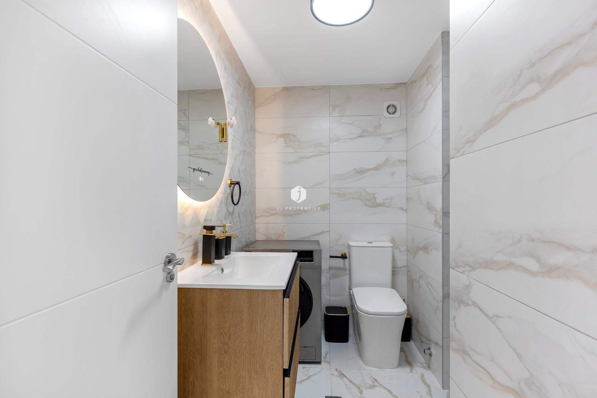 Tweedehands - Appartement / flat -
Torrevieja - La Mata