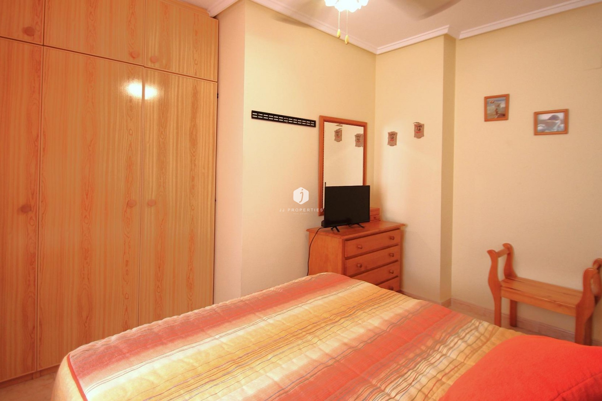 Tweedehands - Appartement / flat -
Torrevieja - Las Piscinas Naturales