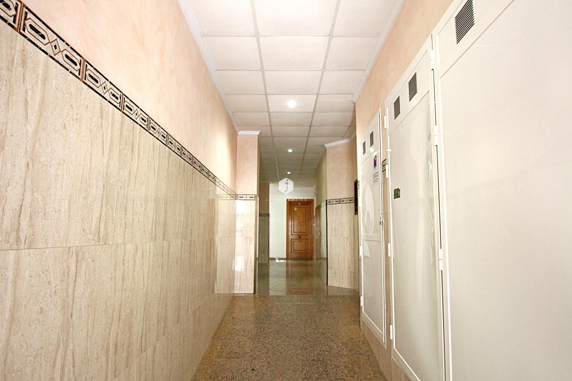 Tweedehands - Appartement / flat -
Torrevieja - Las Piscinas Naturales