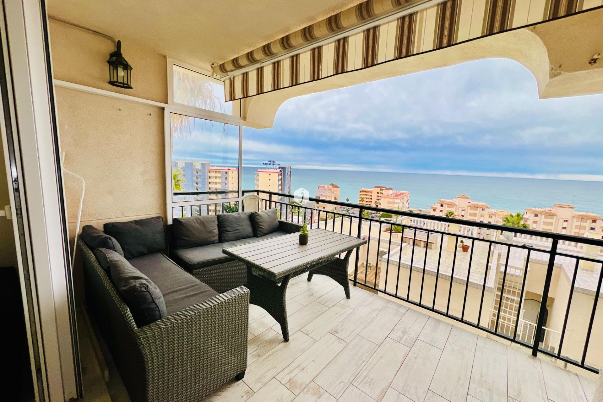Tweedehands - Appartement / flat -
Torrevieja - Miramar - Torre Del Moro