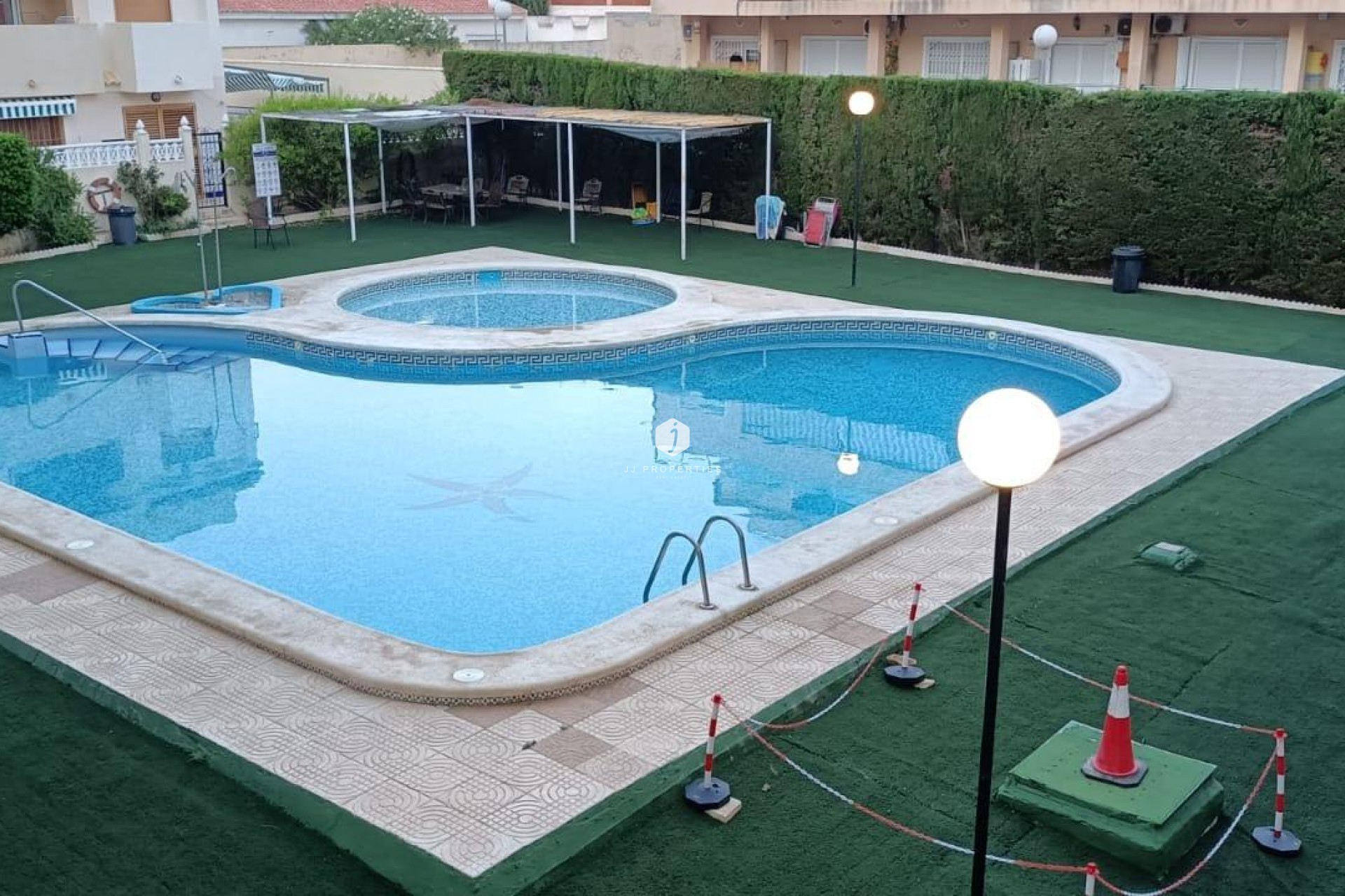 Tweedehands - Appartement / flat -
Torrevieja - Nueva Torrevieja
