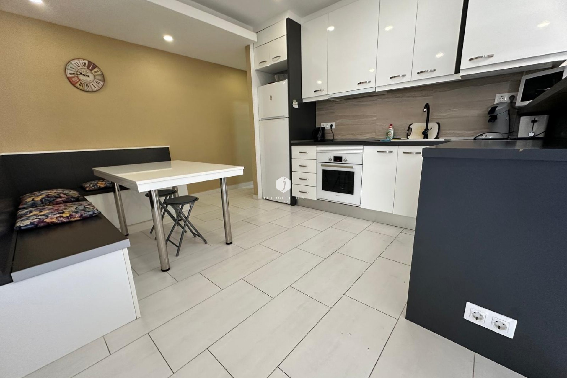 Tweedehands - Appartement / flat -
Torrevieja - Paseo maritimo