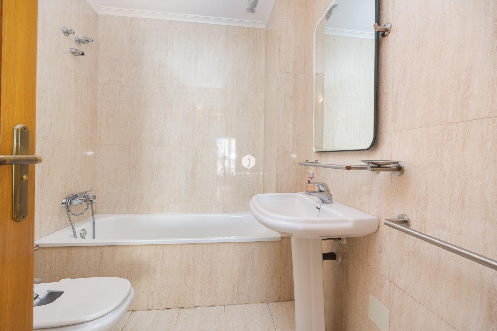 Tweedehands - Appartement / flat -
Torrevieja - Paseo maritimo