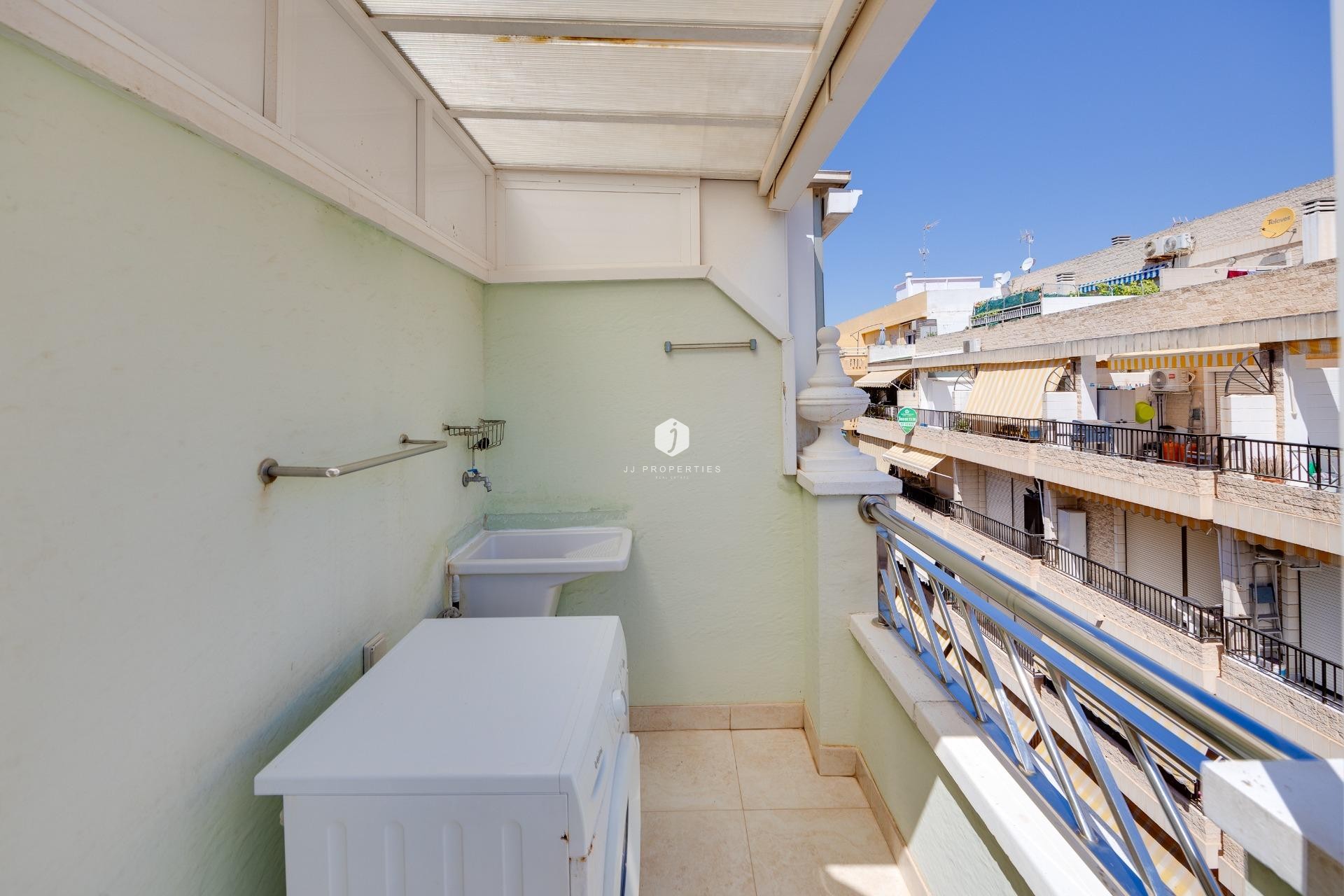 Tweedehands - Appartement / flat -
Torrevieja - Paseo maritimo