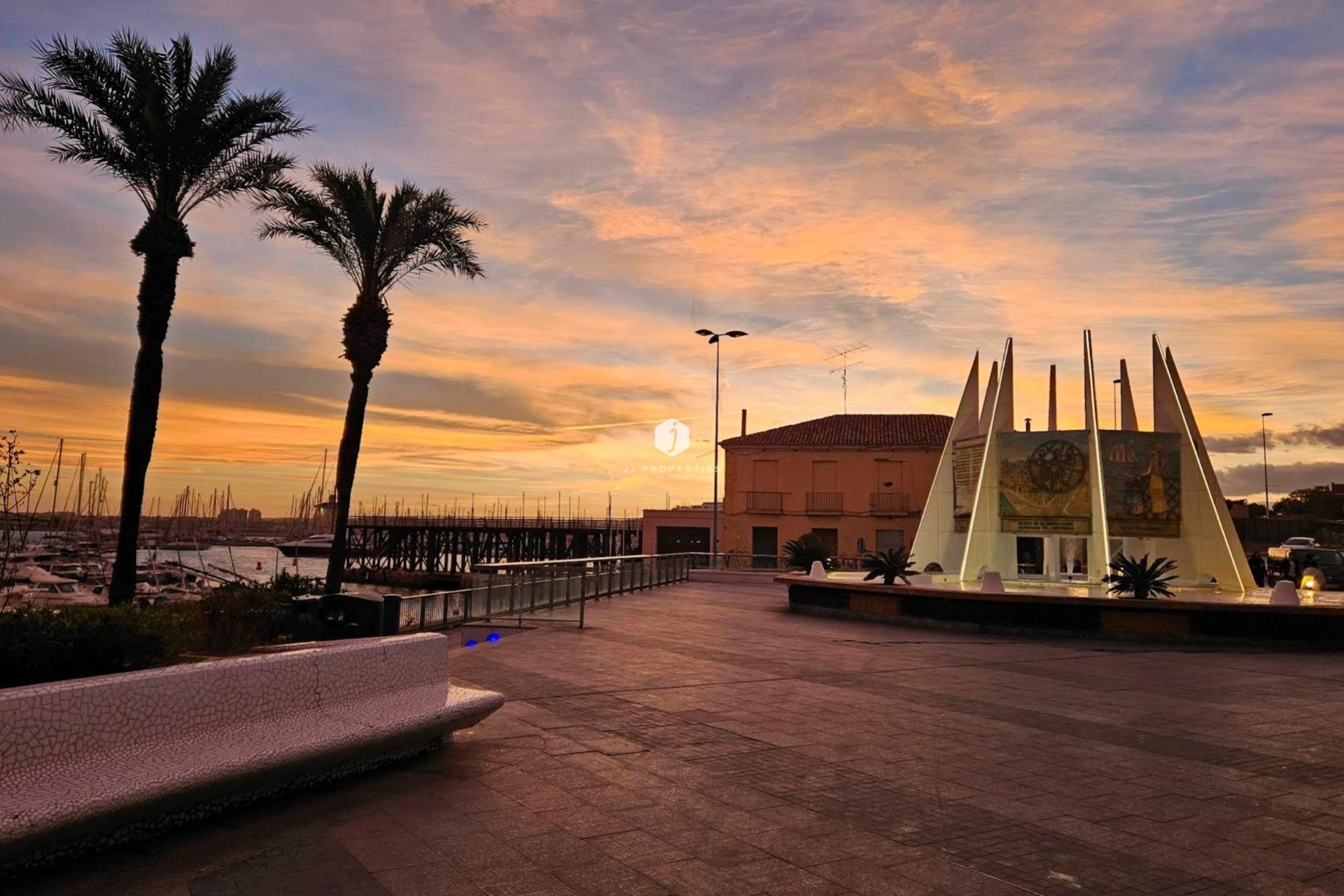 Tweedehands - Appartement / flat -
Torrevieja - Paseo maritimo