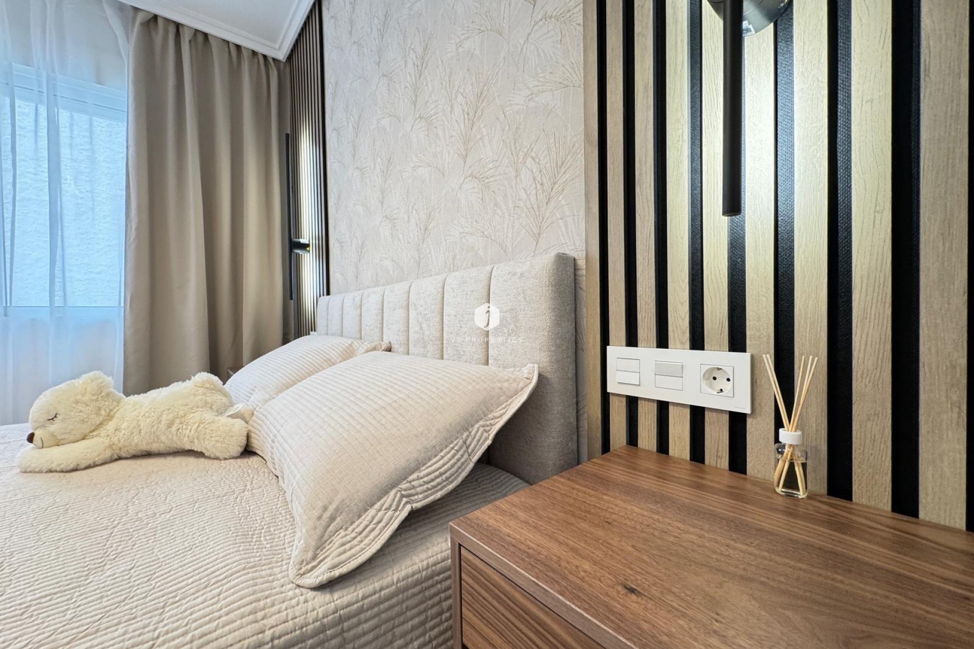 Tweedehands - Appartement / flat -
Torrevieja - Playa de los Locos