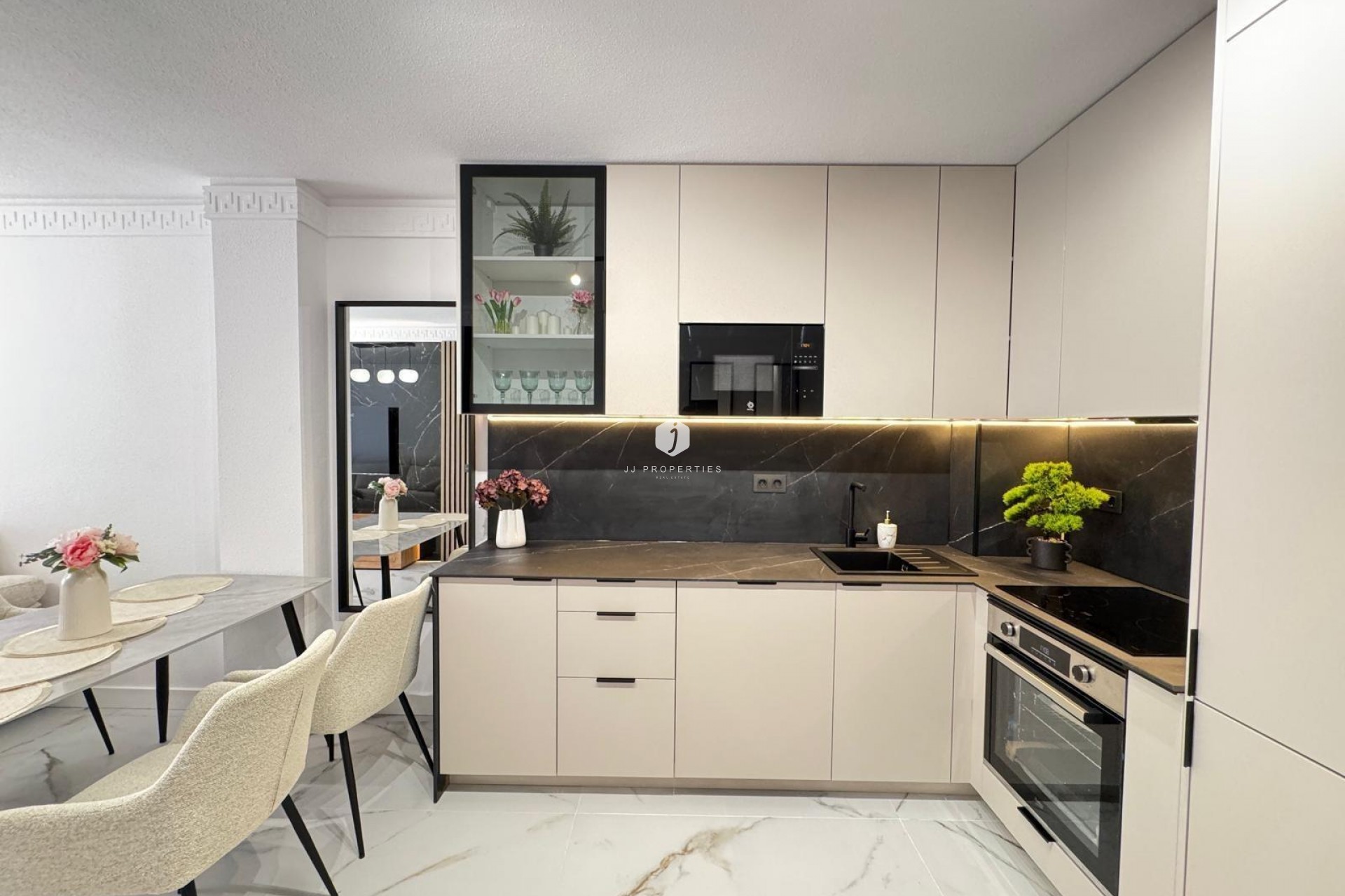 Tweedehands - Appartement / flat -
Torrevieja - Playa de los Locos