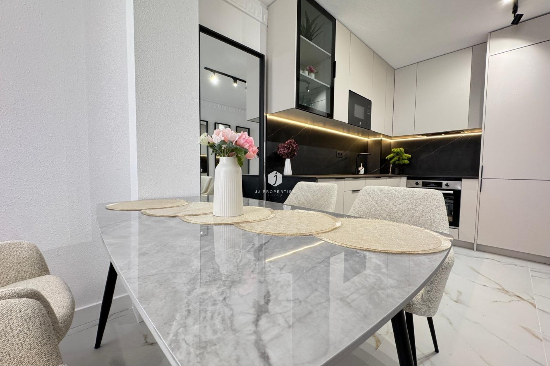 Tweedehands - Appartement / flat -
Torrevieja - Playa de los Locos