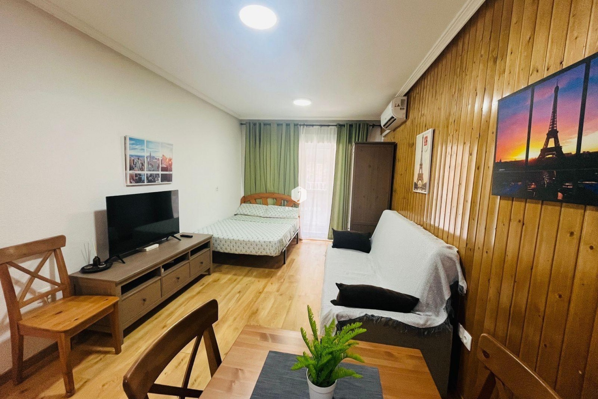 Tweedehands - Appartement / flat -
Torrevieja - Playa de los Locos