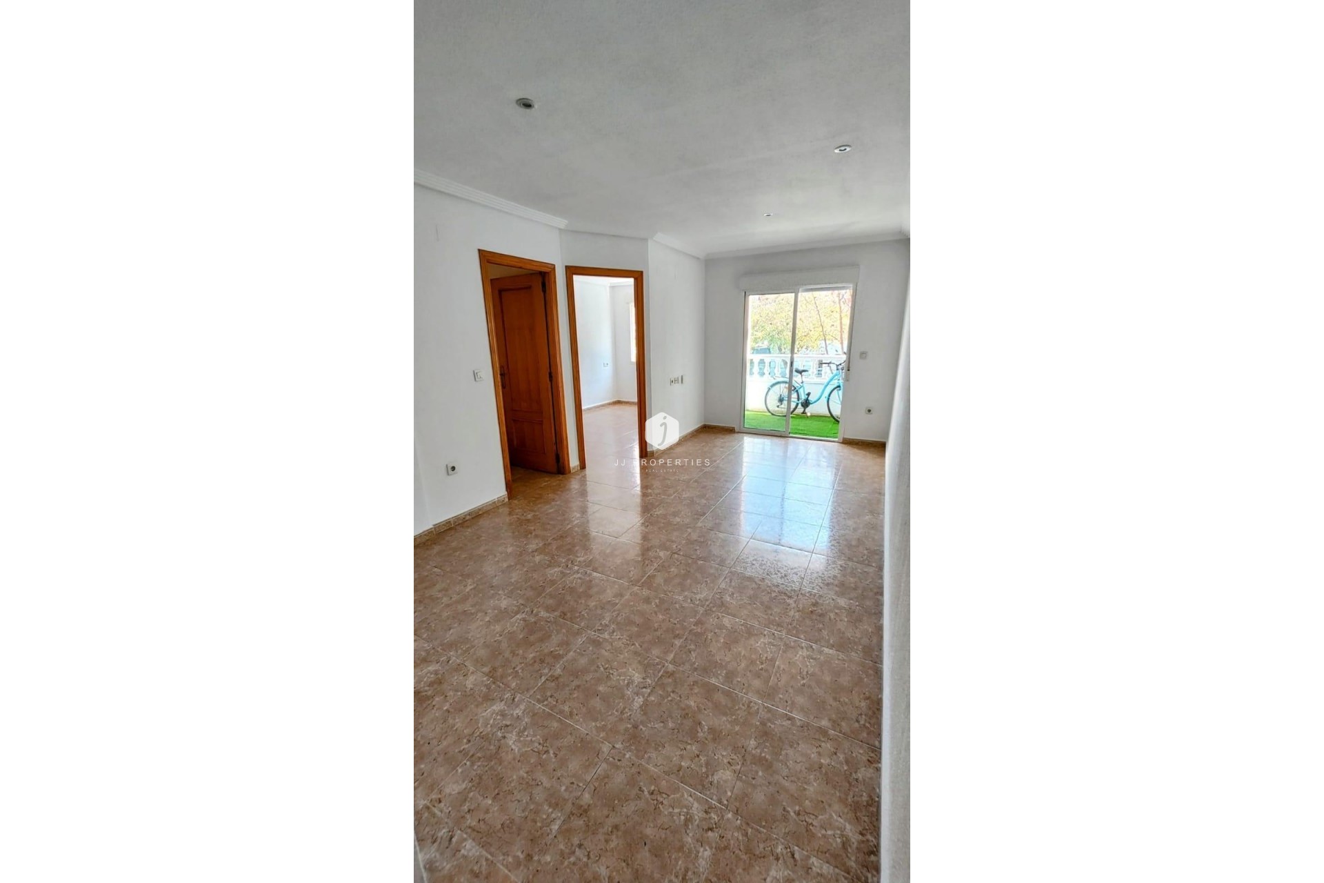 Tweedehands - Appartement / flat -
Torrevieja - Playa de los Locos