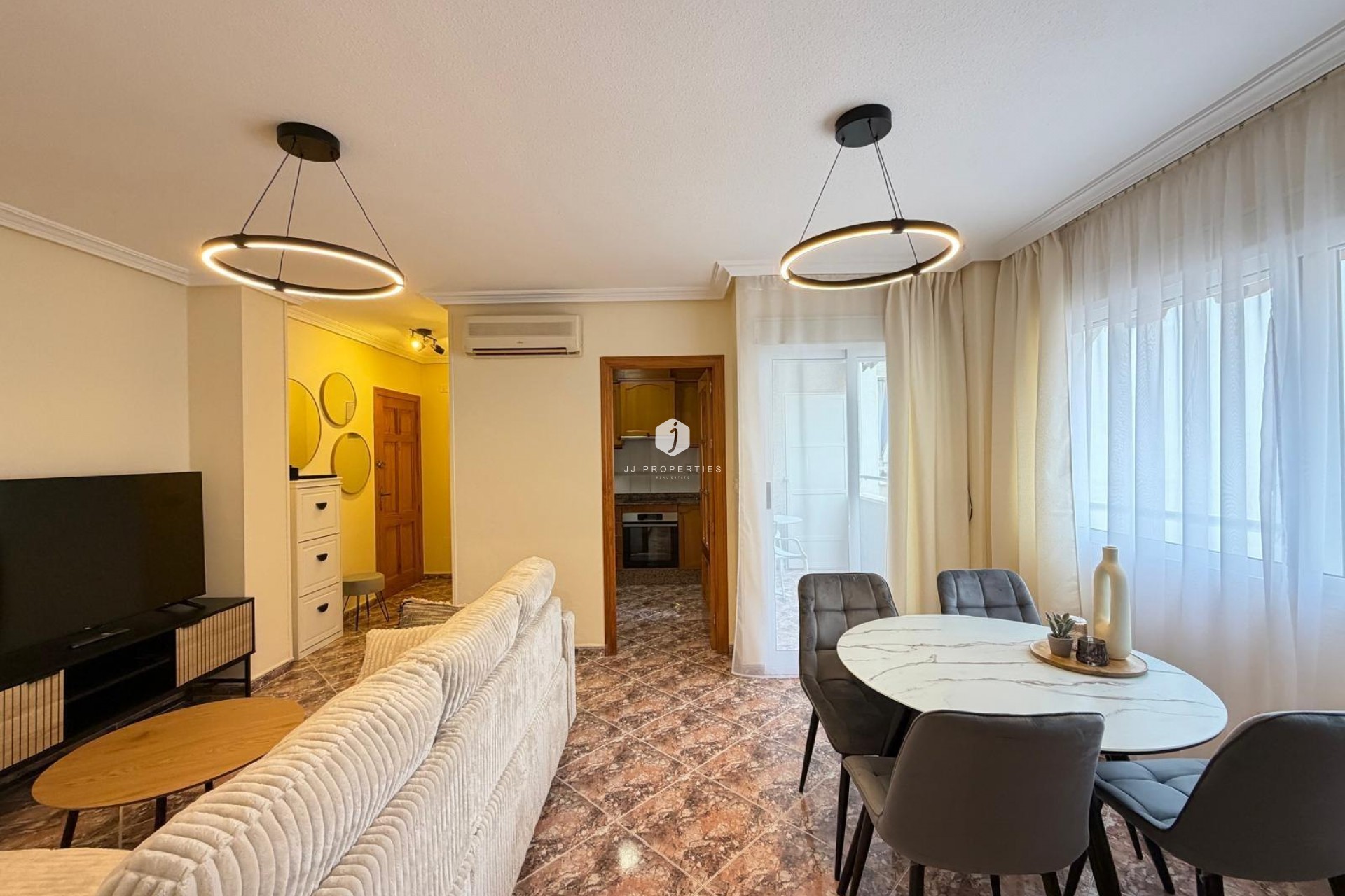 Tweedehands - Appartement / flat -
Torrevieja - Playa de los Locos