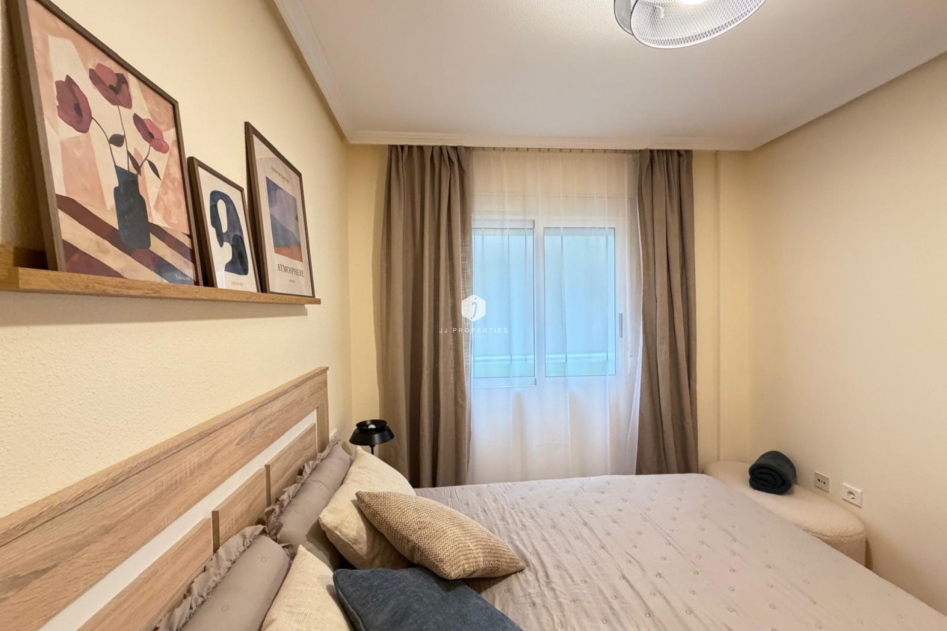 Tweedehands - Appartement / flat -
Torrevieja - Playa de los Locos