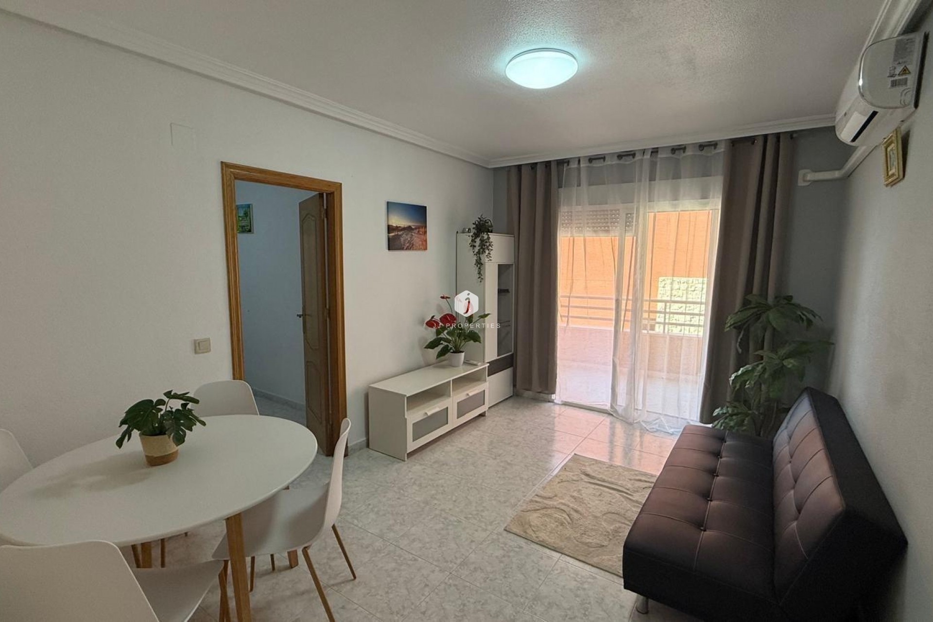 Tweedehands - Appartement / flat -
Torrevieja - Playa de los Locos