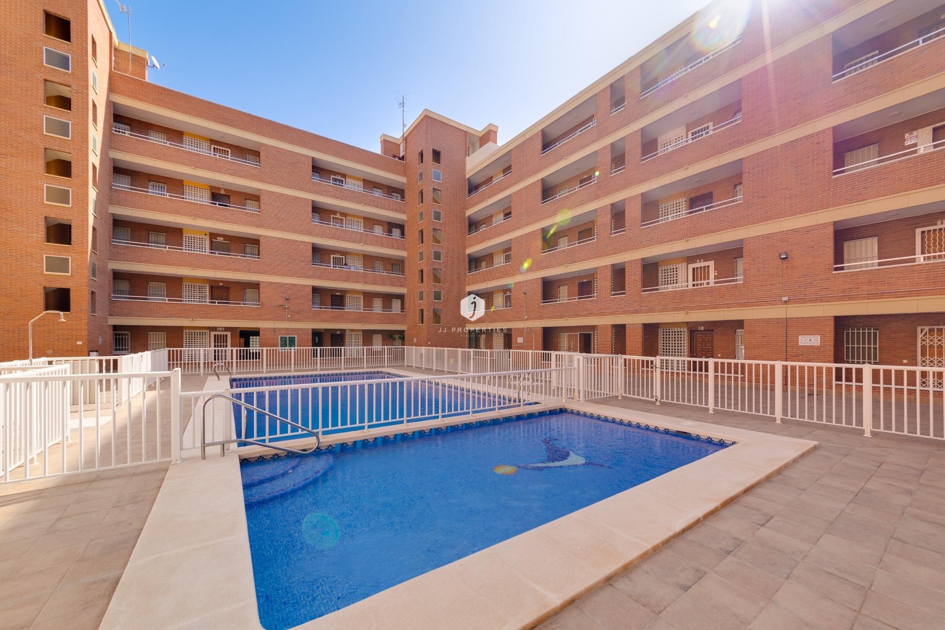 Tweedehands - Appartement / flat -
Torrevieja - Playa de los Naufragos