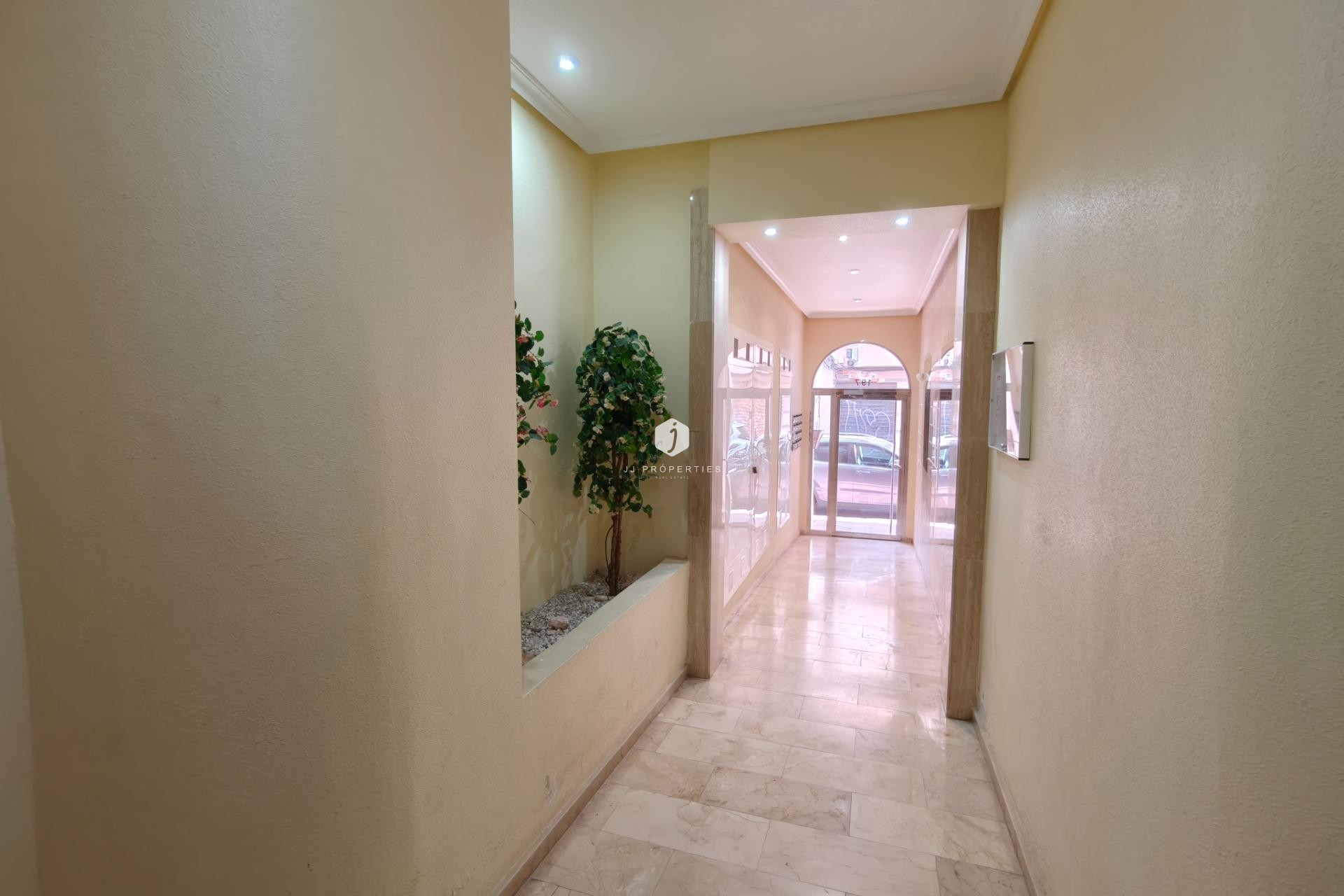 Tweedehands - Appartement / flat -
Torrevieja - Playa del Cura