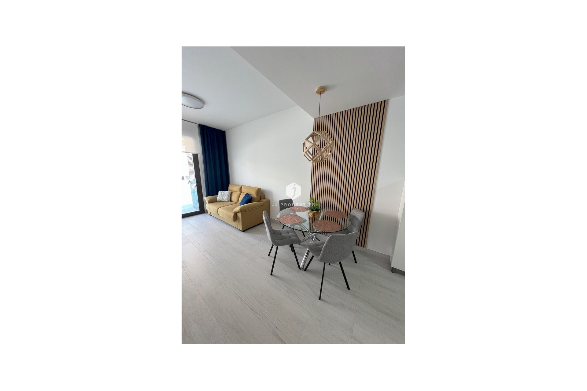 Tweedehands - Appartement / flat -
Torrevieja - Playa del Cura
