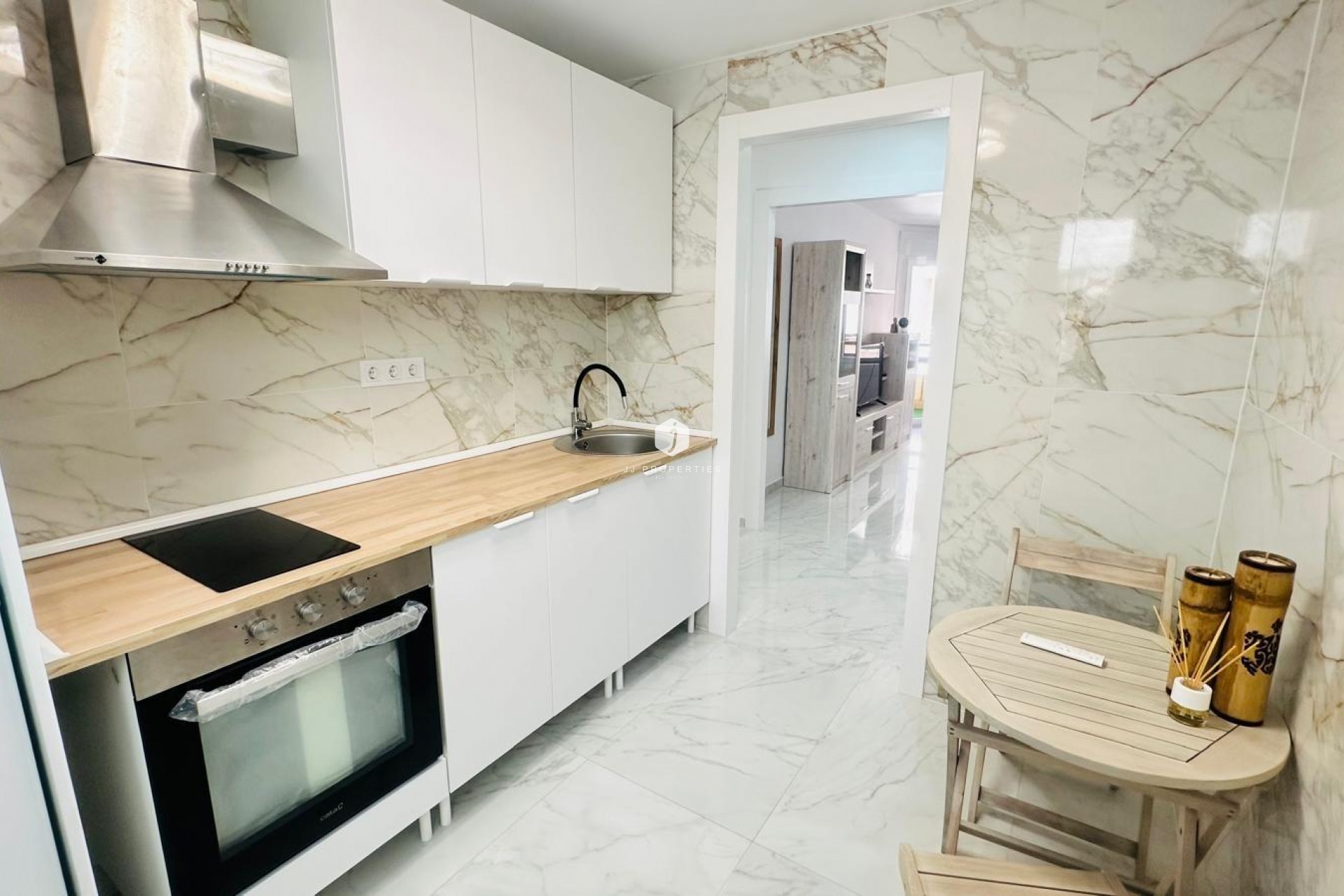 Tweedehands - Appartement / flat -
Torrevieja - Playa del Cura