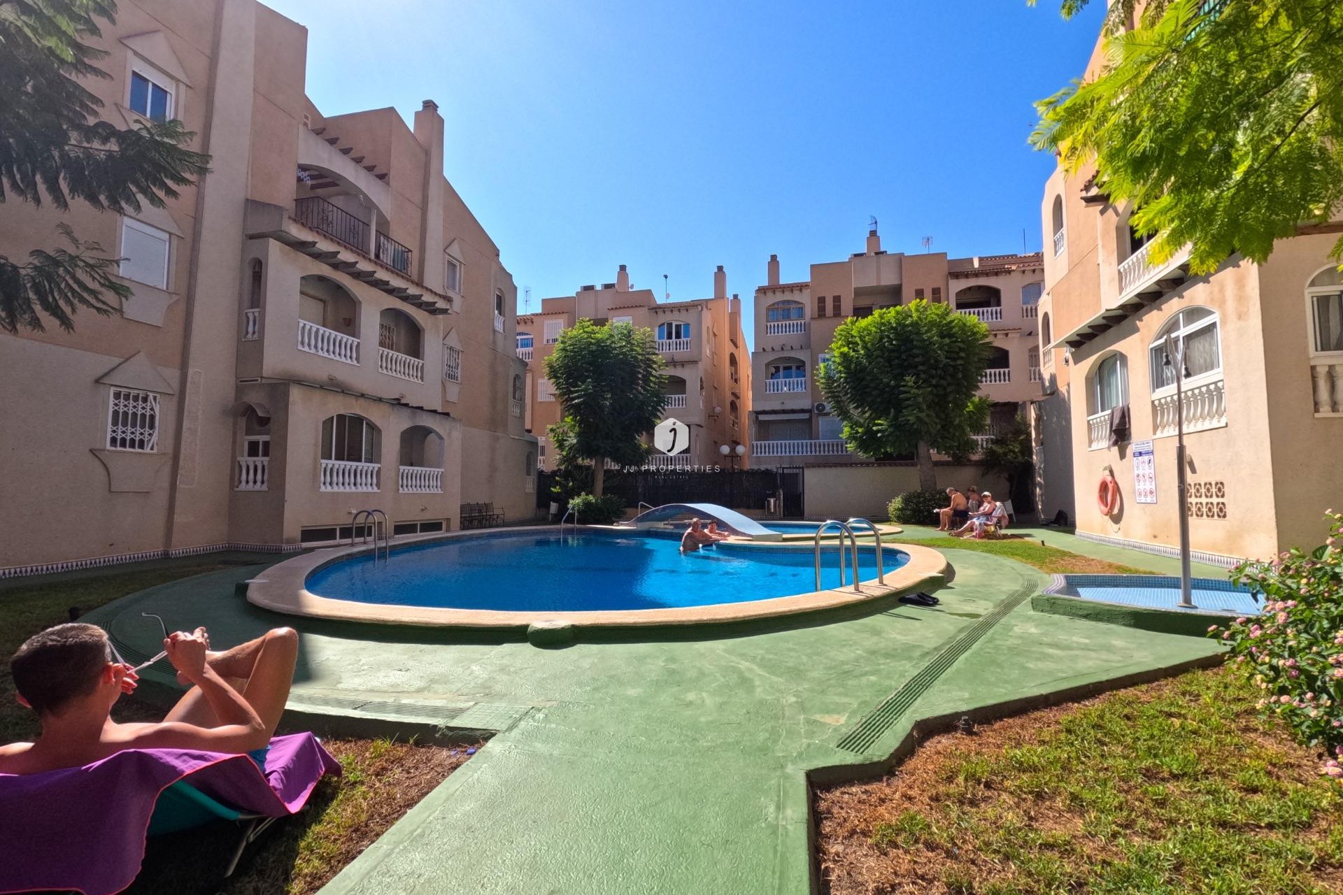 Tweedehands - Appartement / flat -
Torrevieja - Playa del Cura