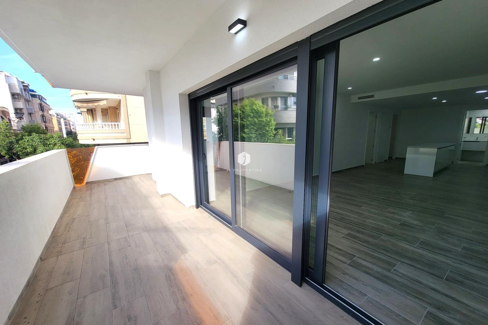 Tweedehands - Appartement / flat -
Torrevieja - Playa del Cura