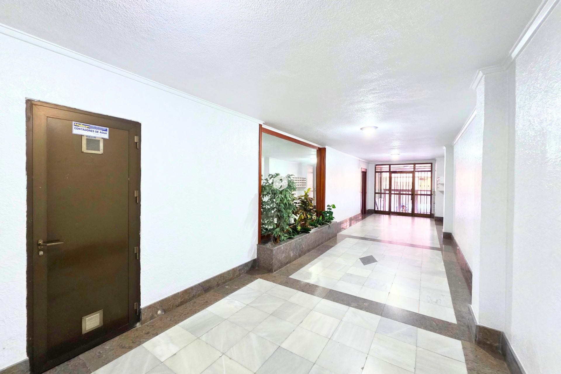 Tweedehands - Appartement / flat -
Torrevieja - Playa del Cura