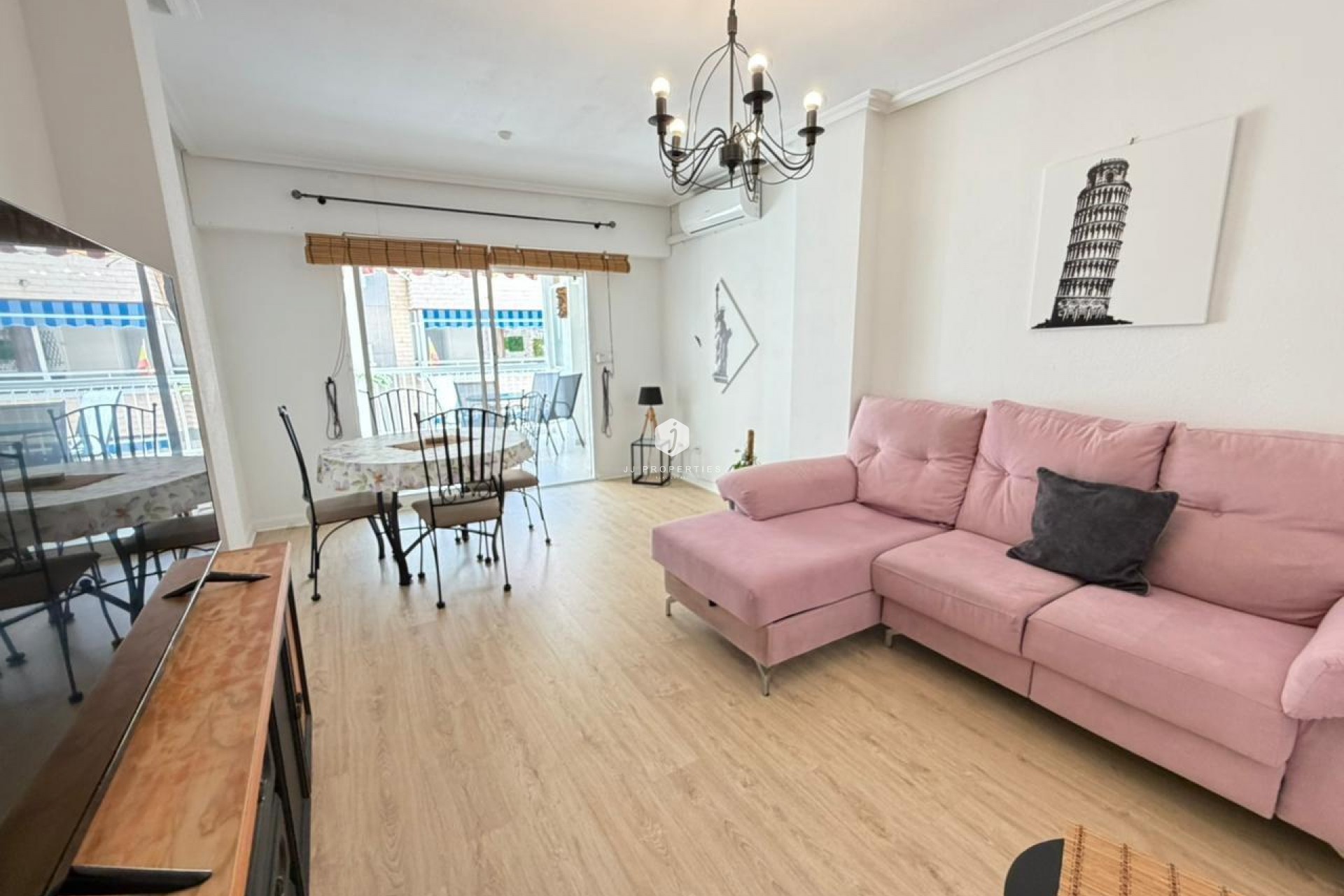 Tweedehands - Appartement / flat -
Torrevieja - Playa del Cura