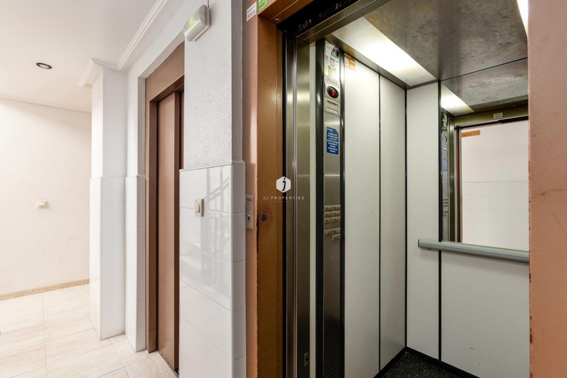 Tweedehands - Appartement / flat -
Torrevieja - Playa del Cura