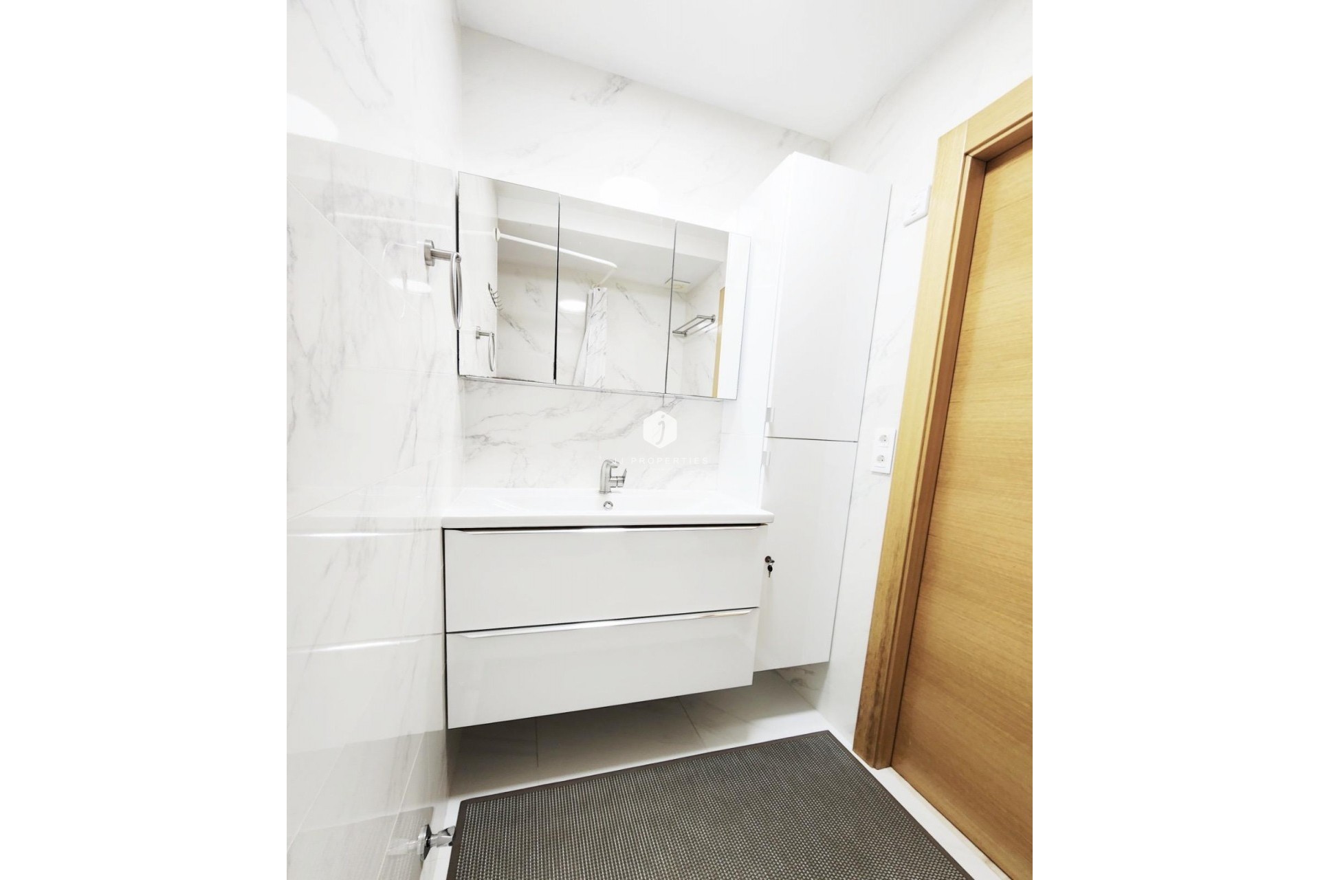 Tweedehands - Appartement / flat -
Torrevieja - Playa del Cura