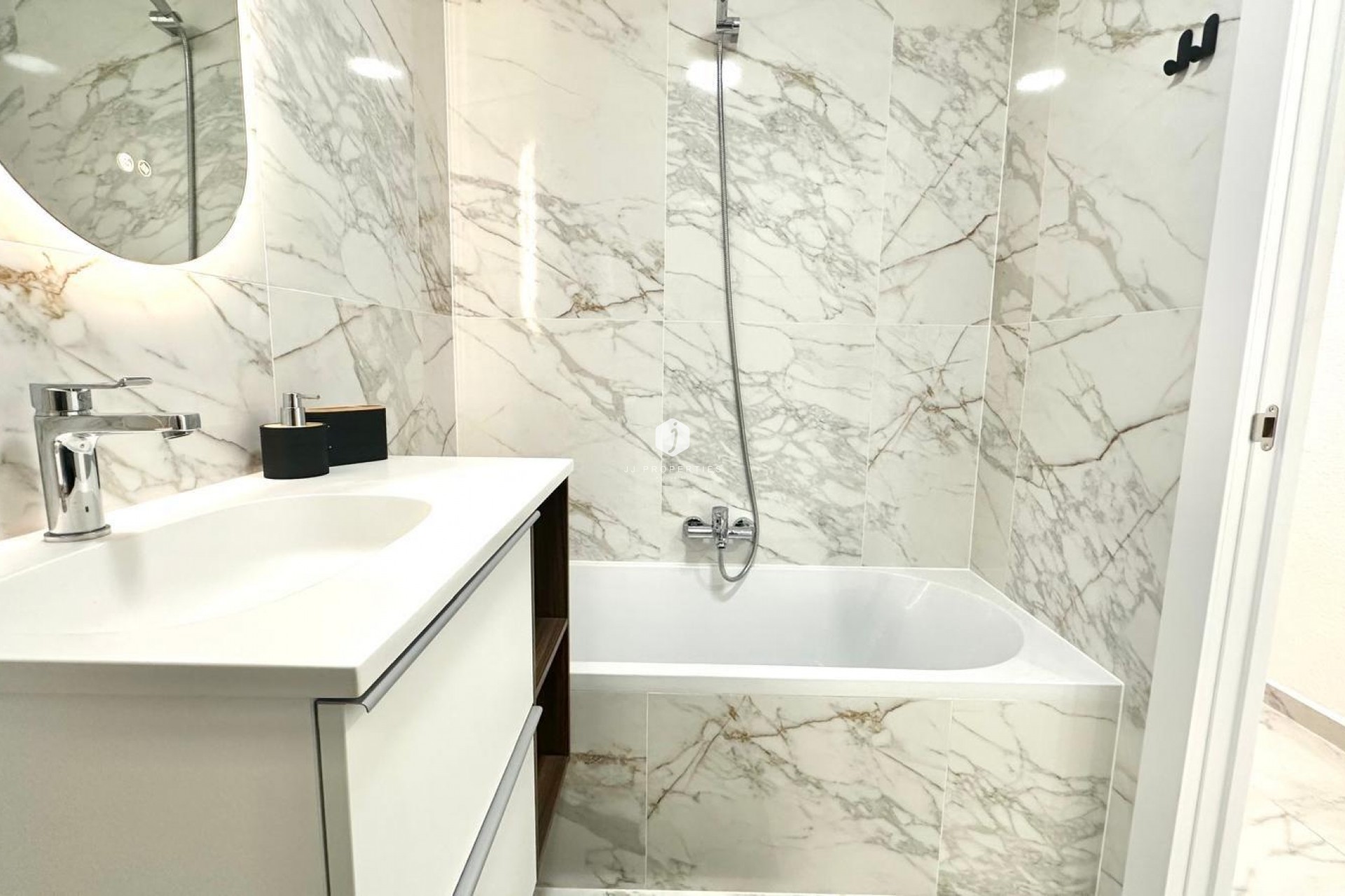 Tweedehands - Appartement / flat -
Torrevieja - Playa del Cura