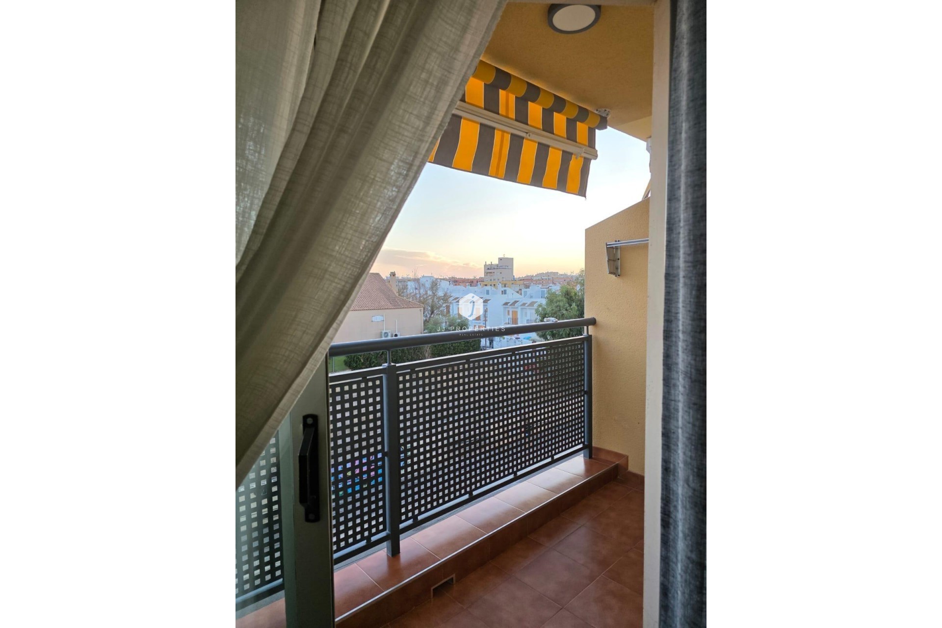 Tweedehands - Appartement / flat -
Torrevieja - Playa del Cura