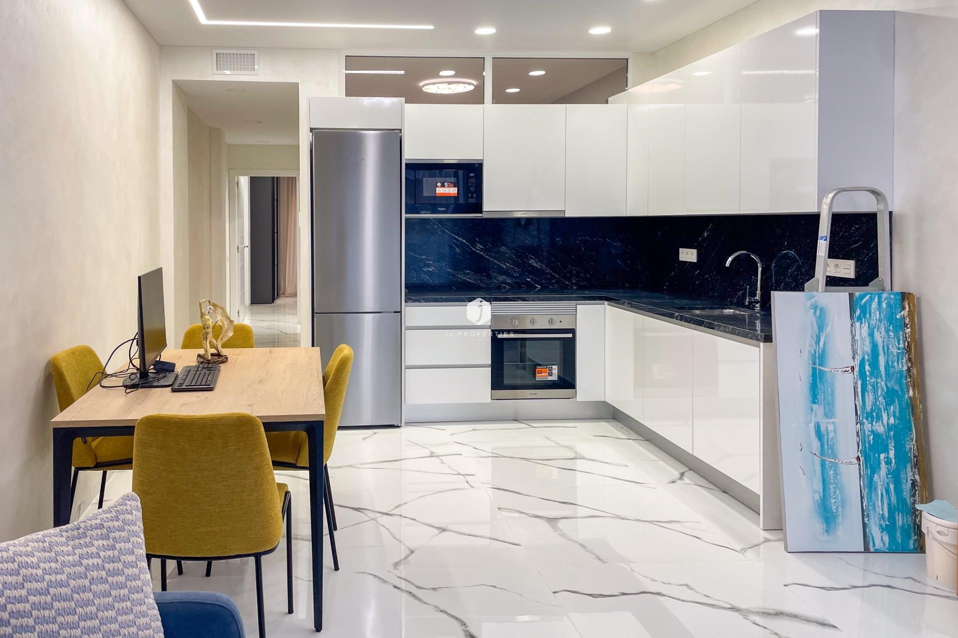 Tweedehands - Appartement / flat -
Torrevieja - Playa del Cura