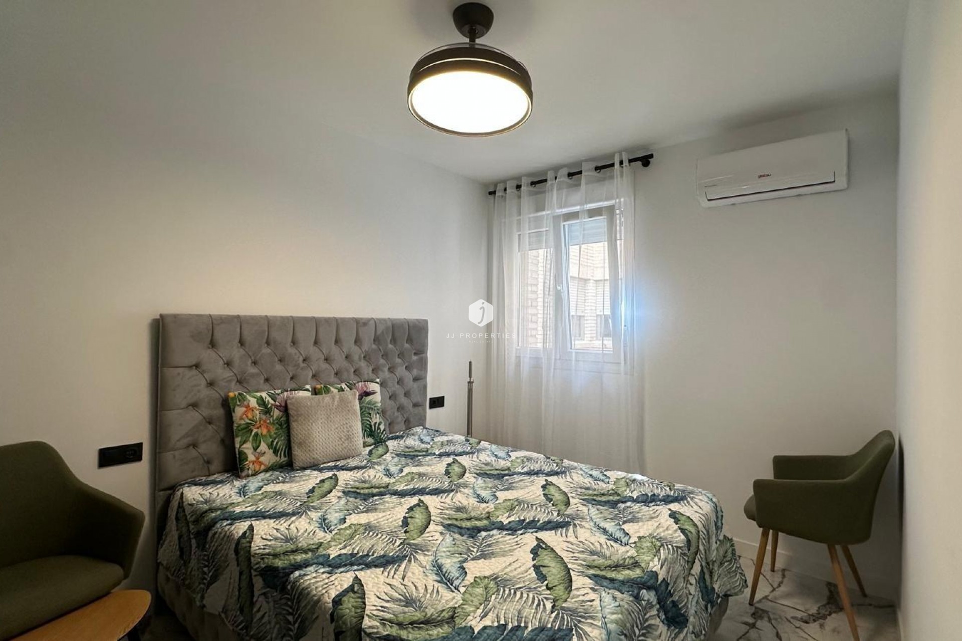 Tweedehands - Appartement / flat -
Torrevieja - Playa del Cura