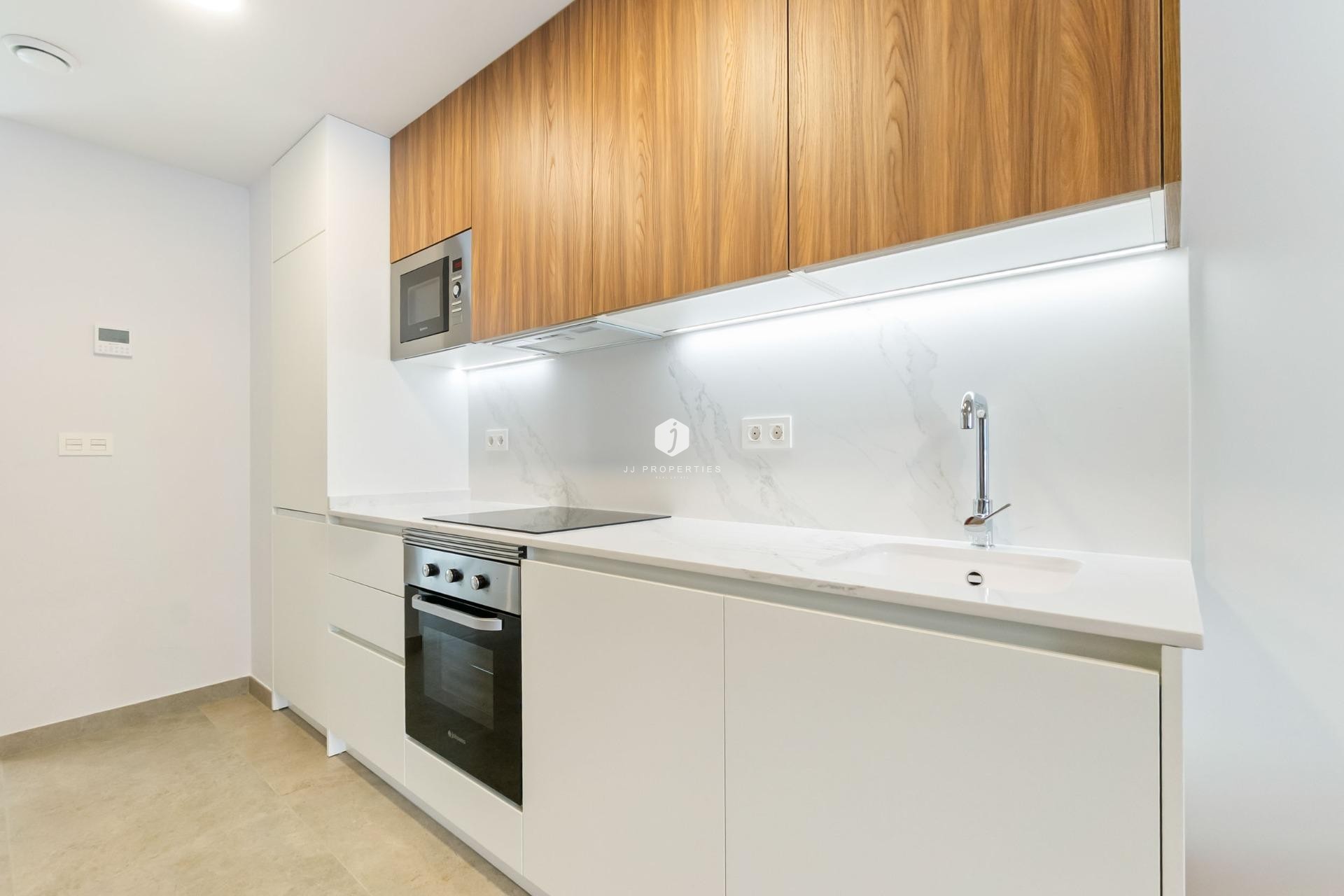 Tweedehands - Appartement / flat -
Torrevieja - Playa del Cura