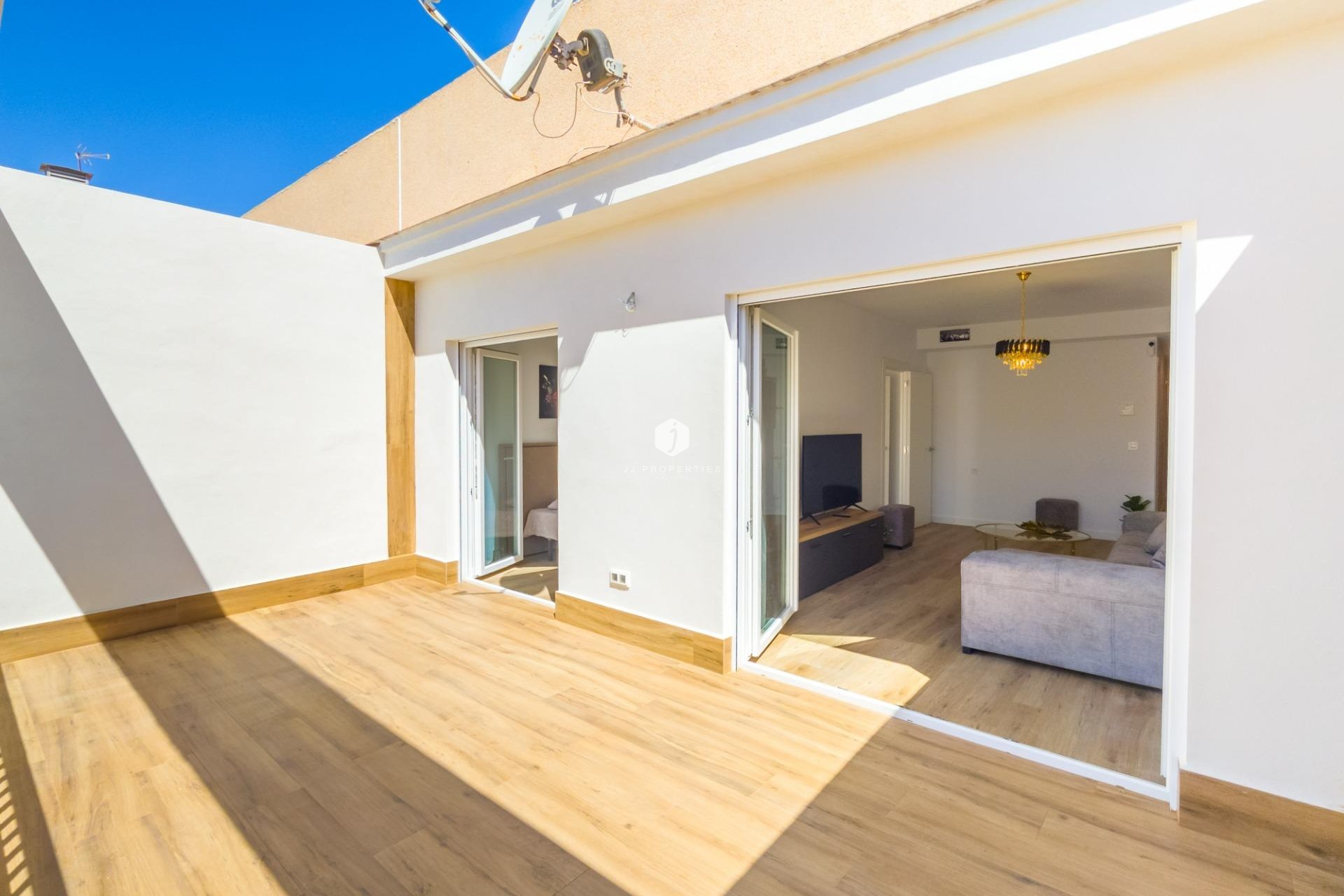 Tweedehands - Appartement / flat -
Torrevieja - Playa del Cura
