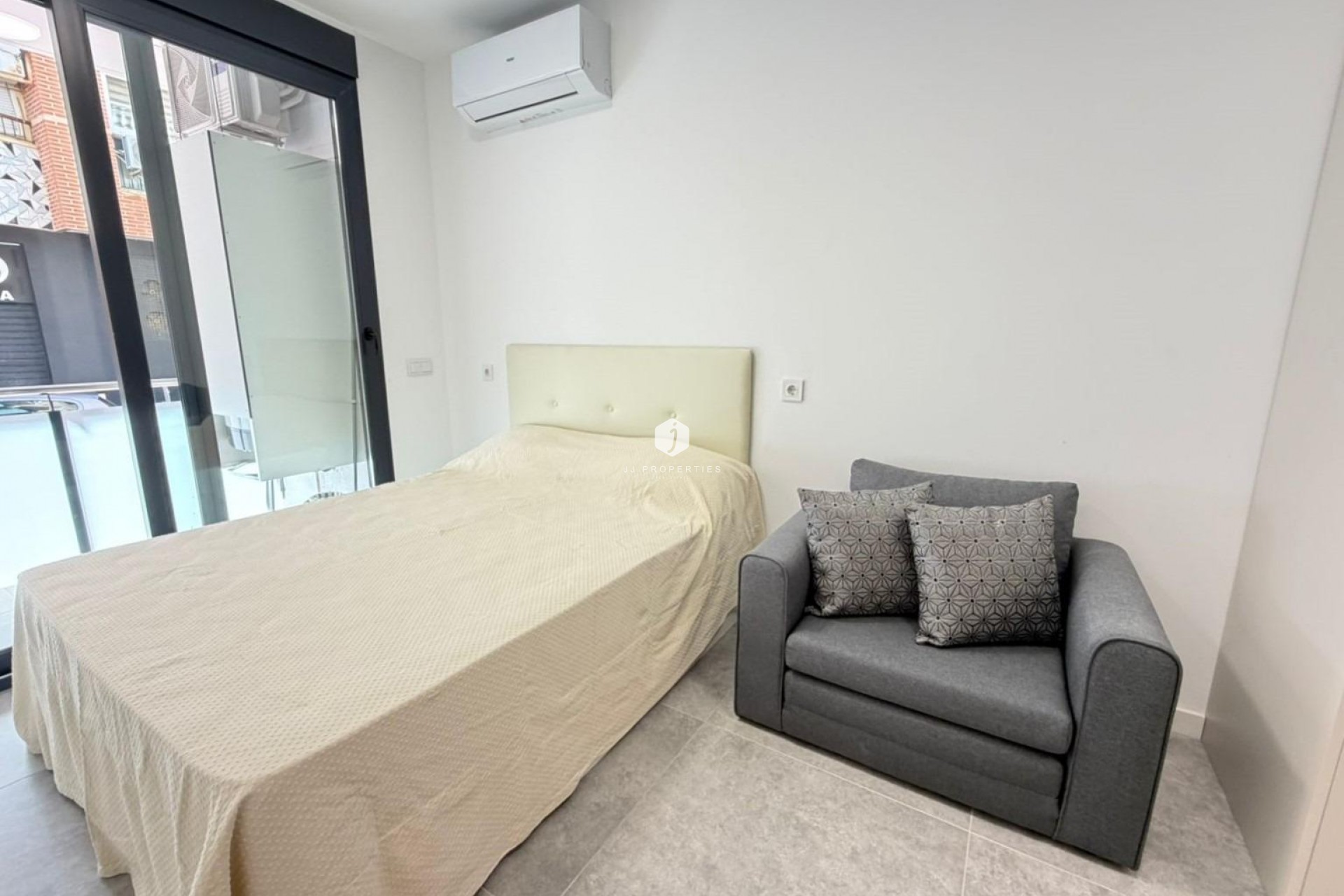 Tweedehands - Appartement / flat -
Torrevieja - Playa del Cura