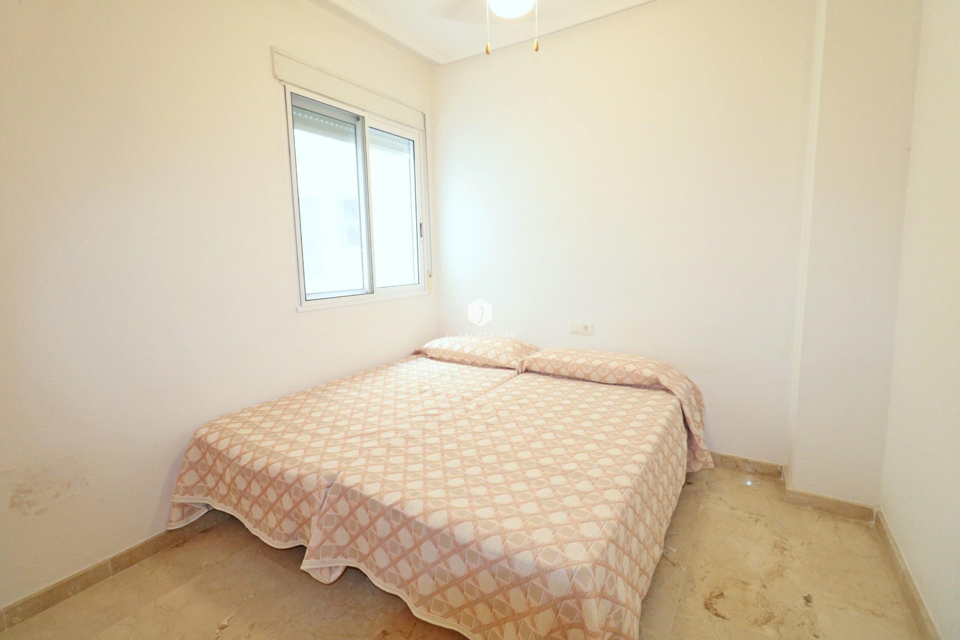 Tweedehands - Appartement / flat -
Torrevieja - Playa del Cura