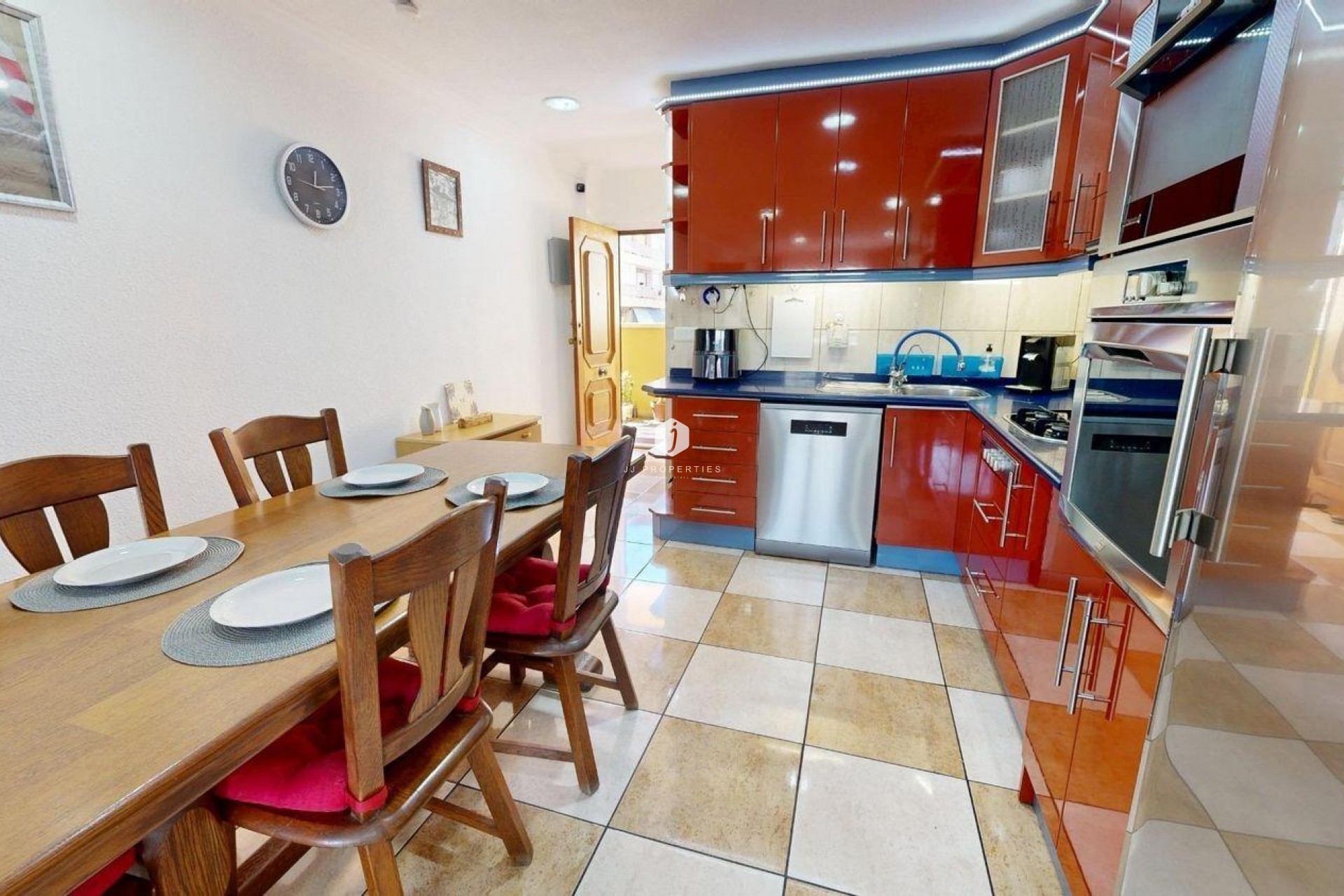 Tweedehands - Appartement / flat -
Torrevieja - Puerto Deportivo