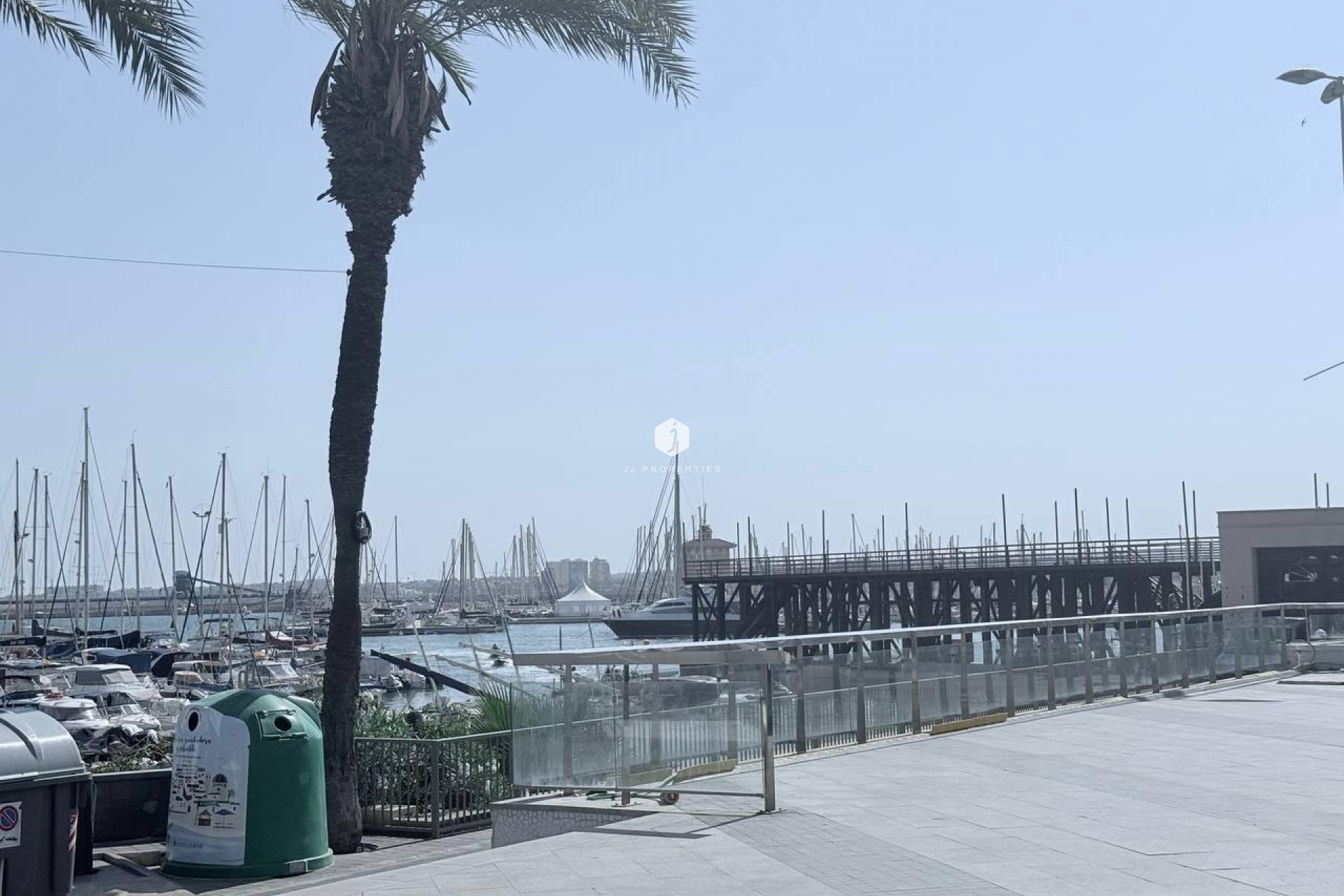 Tweedehands - Appartement / flat -
Torrevieja - Puerto