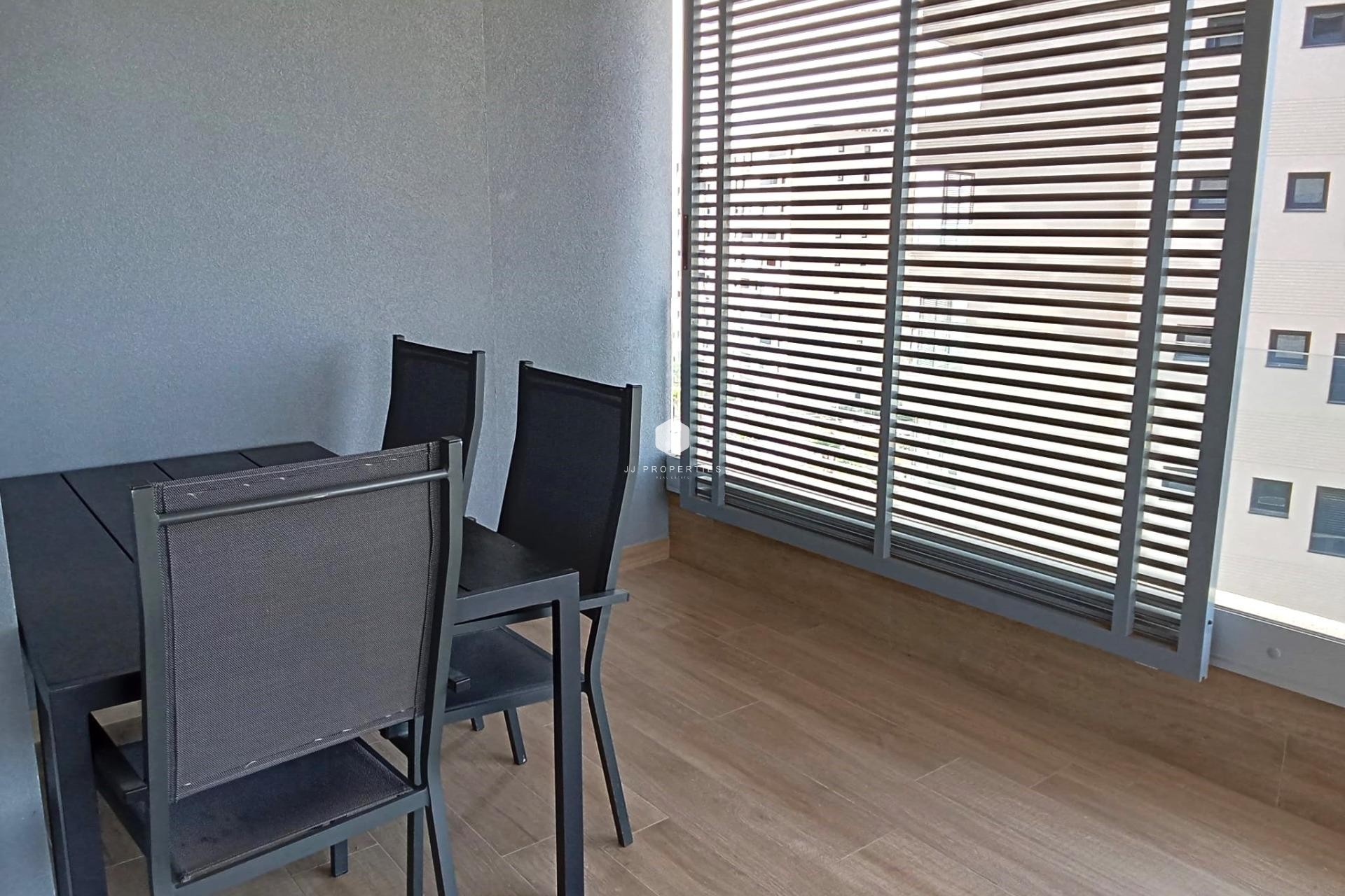 Tweedehands - Appartement / flat -
Torrevieja - Punta prima