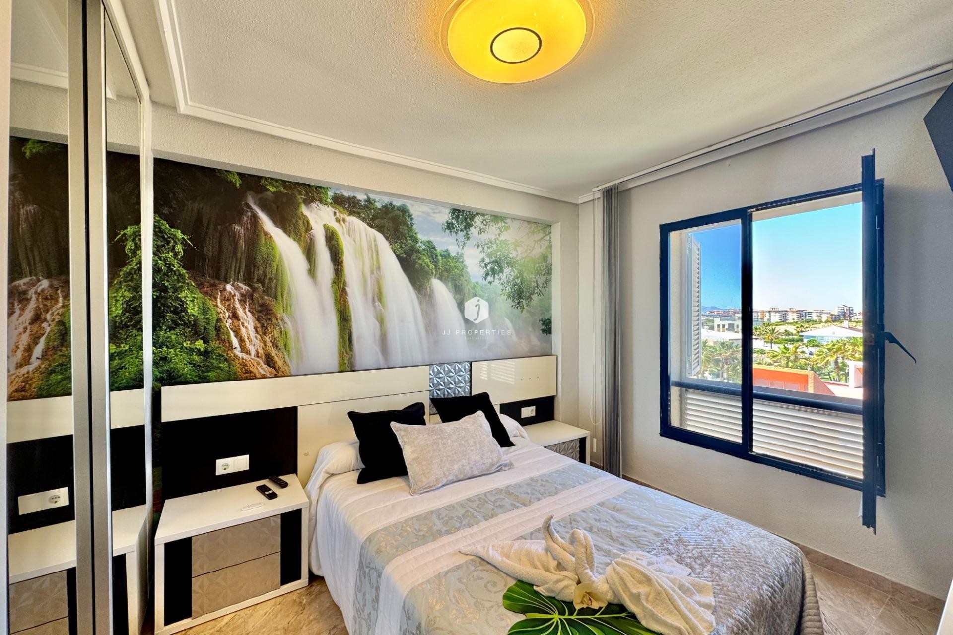 Tweedehands - Appartement / flat -
Torrevieja - Torre la mata