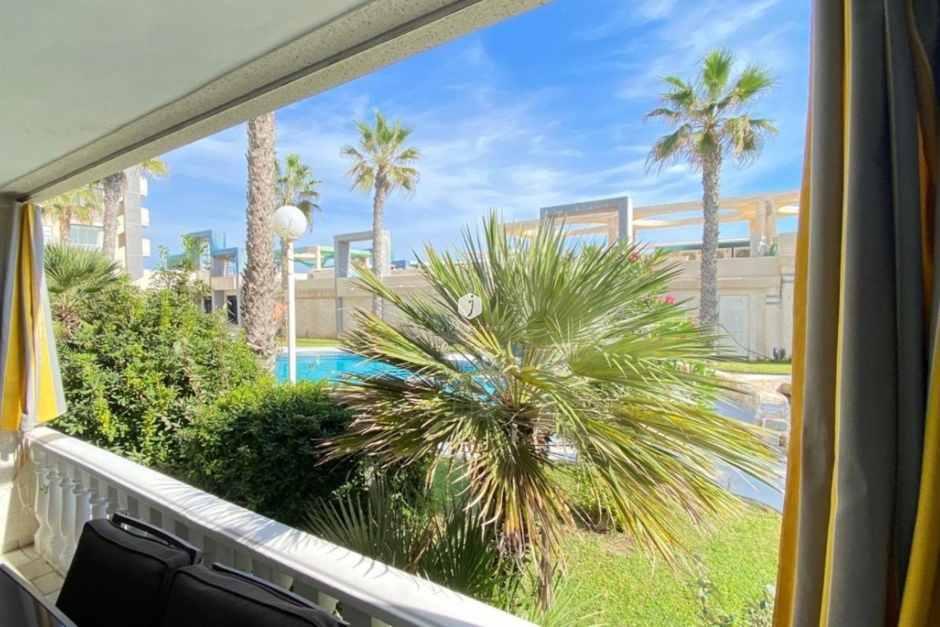 Tweedehands - Appartement / flat -
Torrevieja - Torre la mata