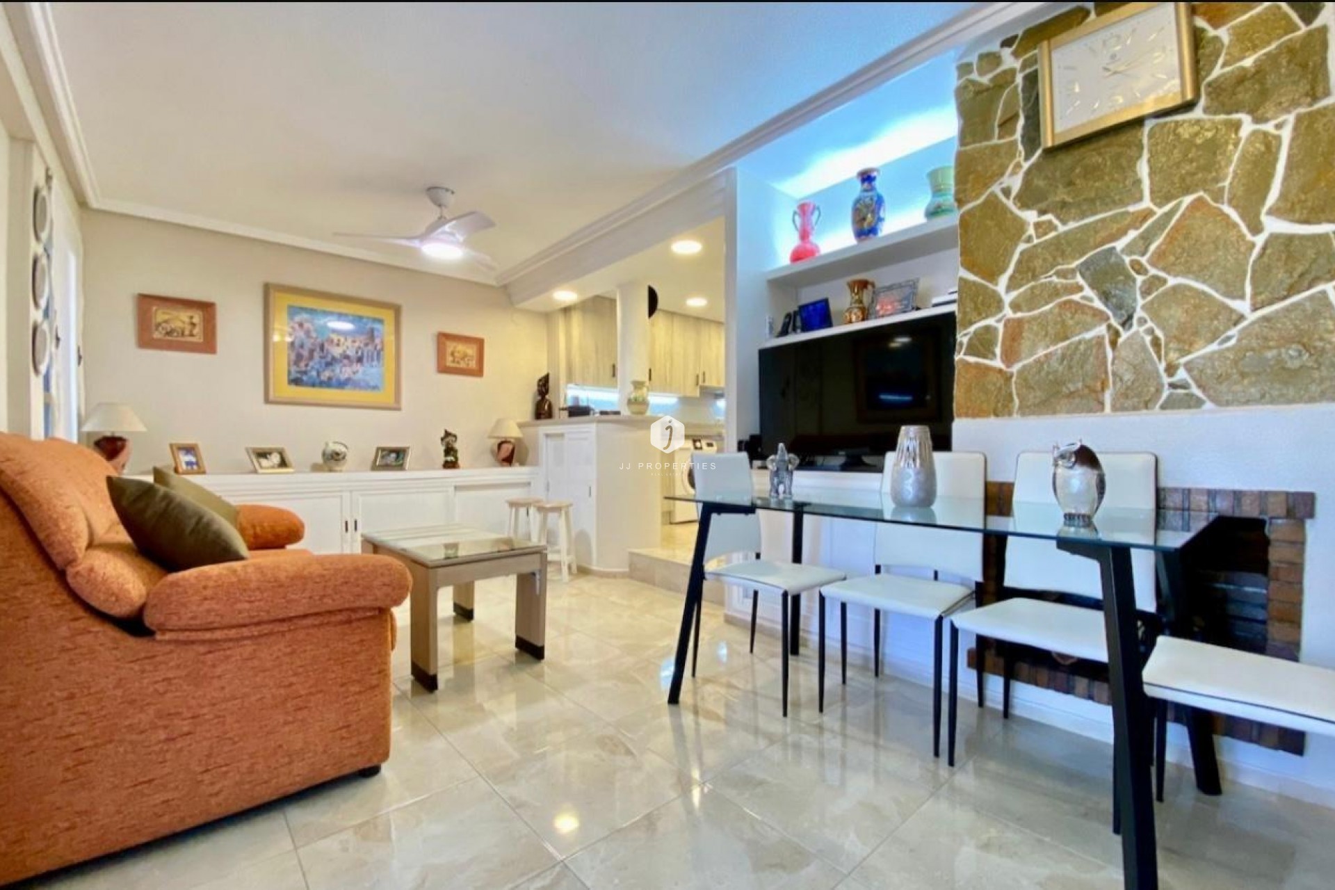 Tweedehands - Appartement / flat -
Torrevieja - Torre la mata