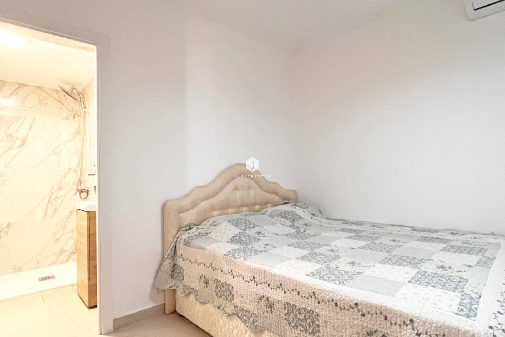 Tweedehands - Bungalow -
Orihuela Costa - Costa Blanca