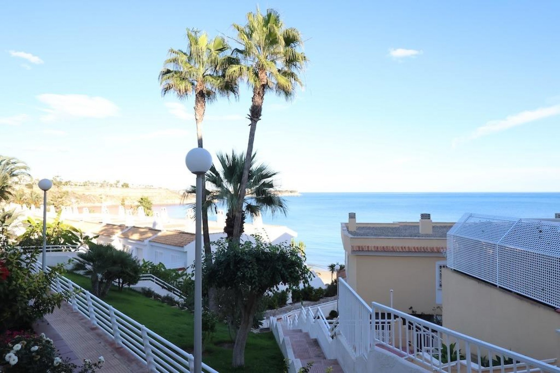 Tweedehands - Bungalow -
Orihuela Costa - Costa Blanca